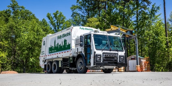 Mack Trucks 23 mack-lr-electric