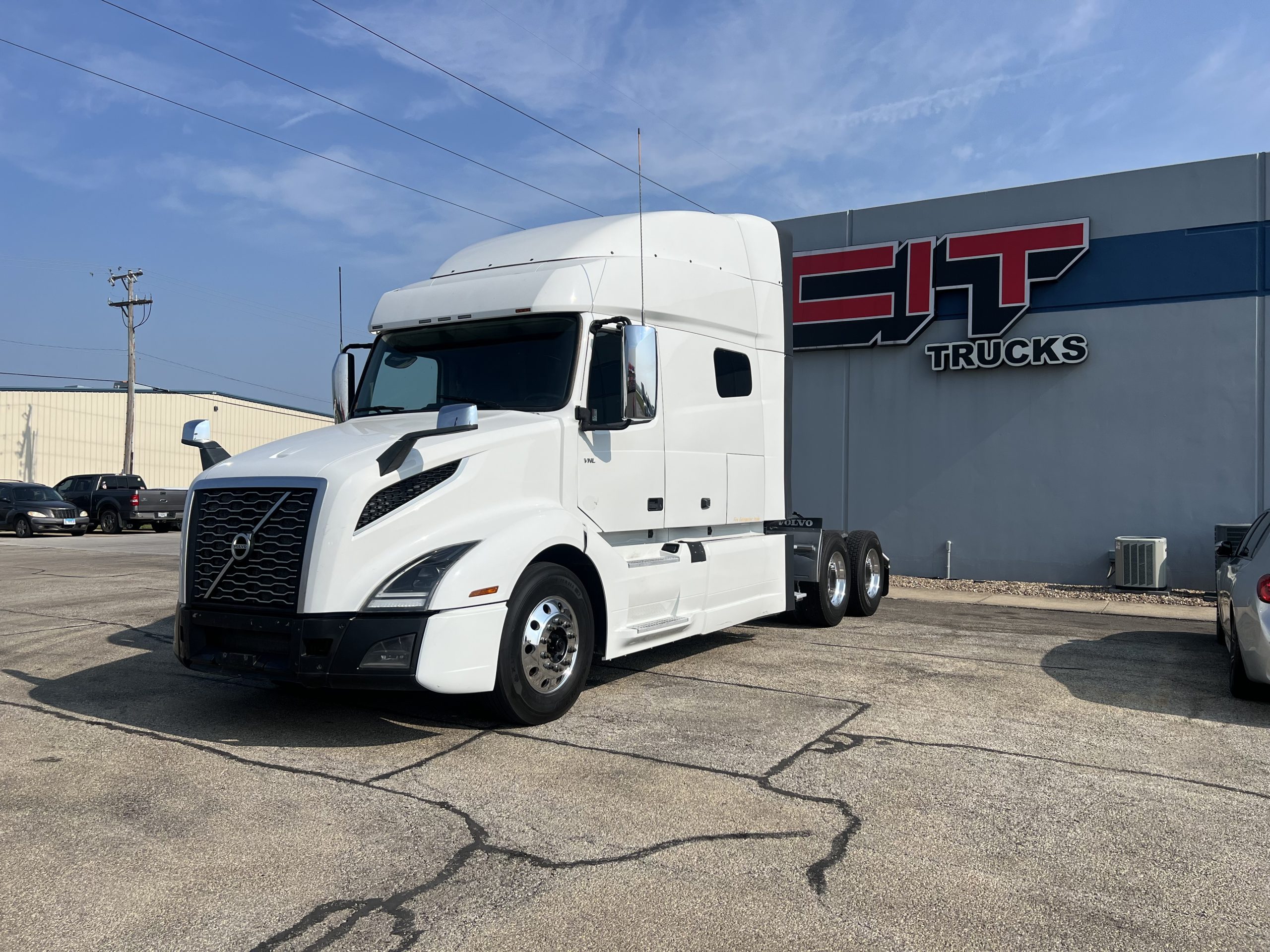 2019 VOLVO VNL740 - CIT Trucks