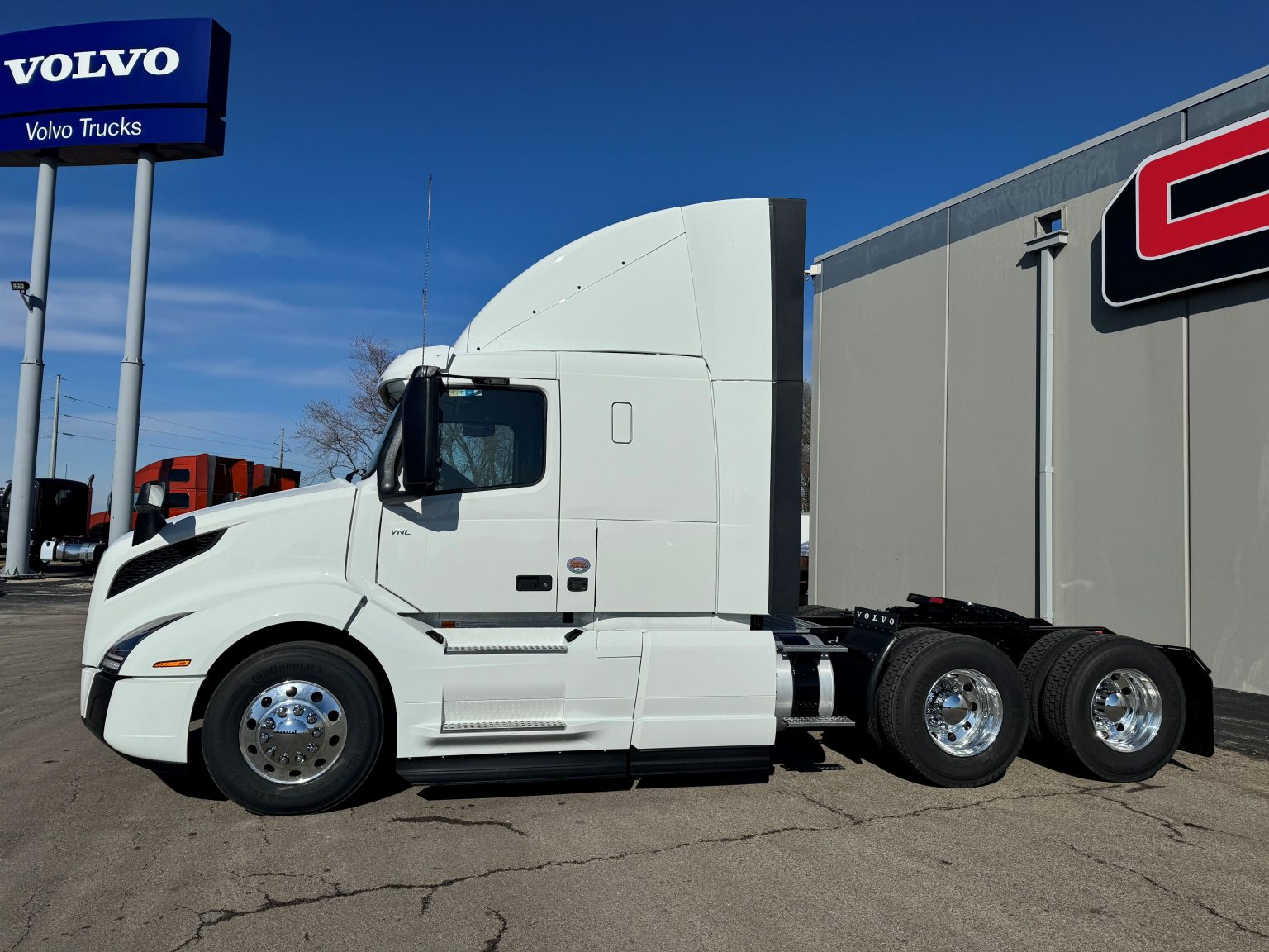 2025 VOLVO VNL400 CIT Trucks