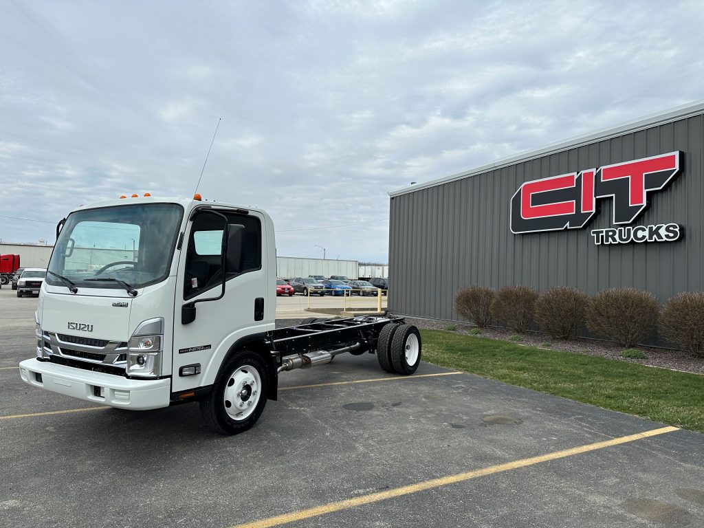 2024-isuzu-nrr-cit-trucks