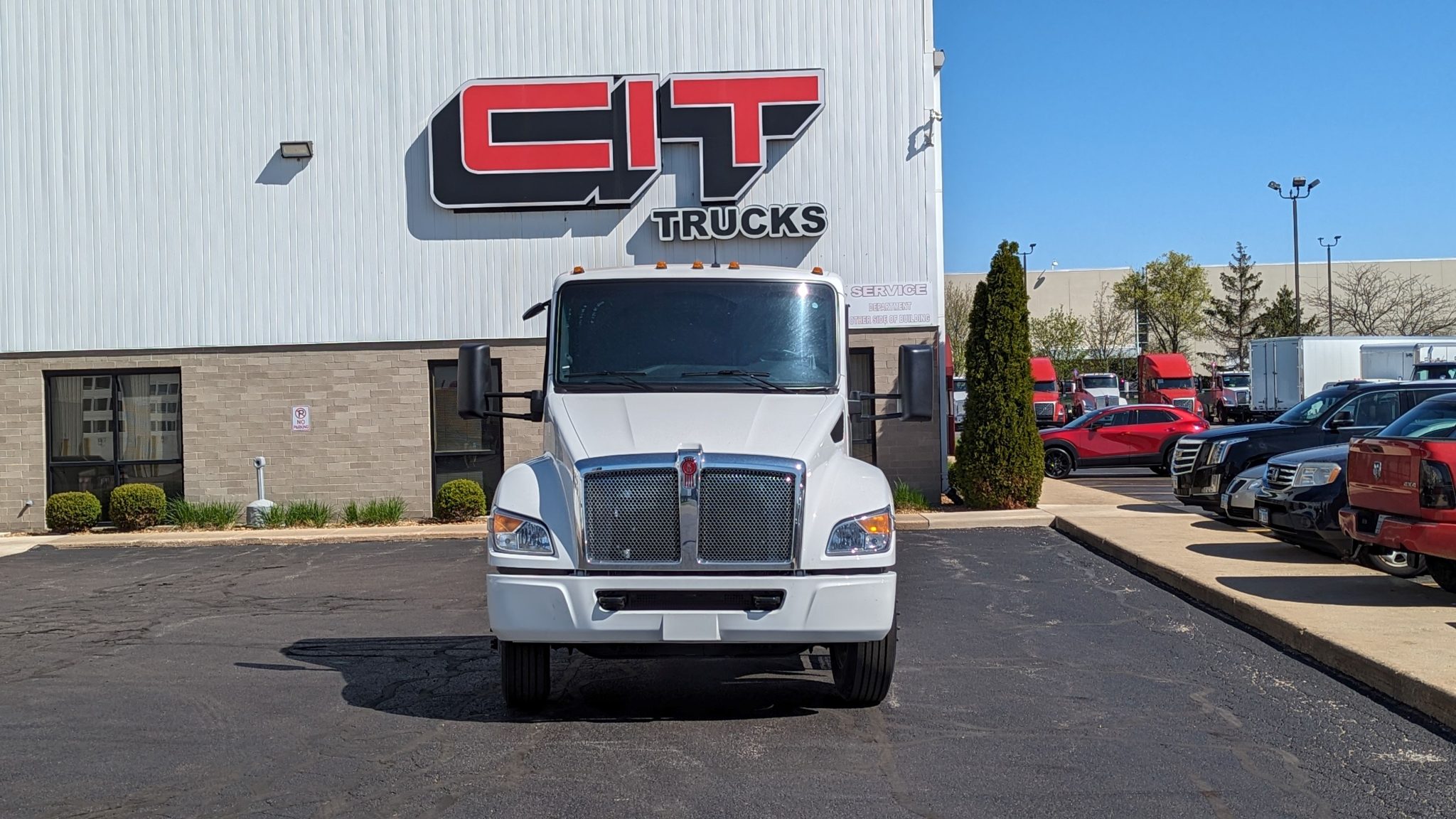 2025 KENWORTH T280 CIT Trucks