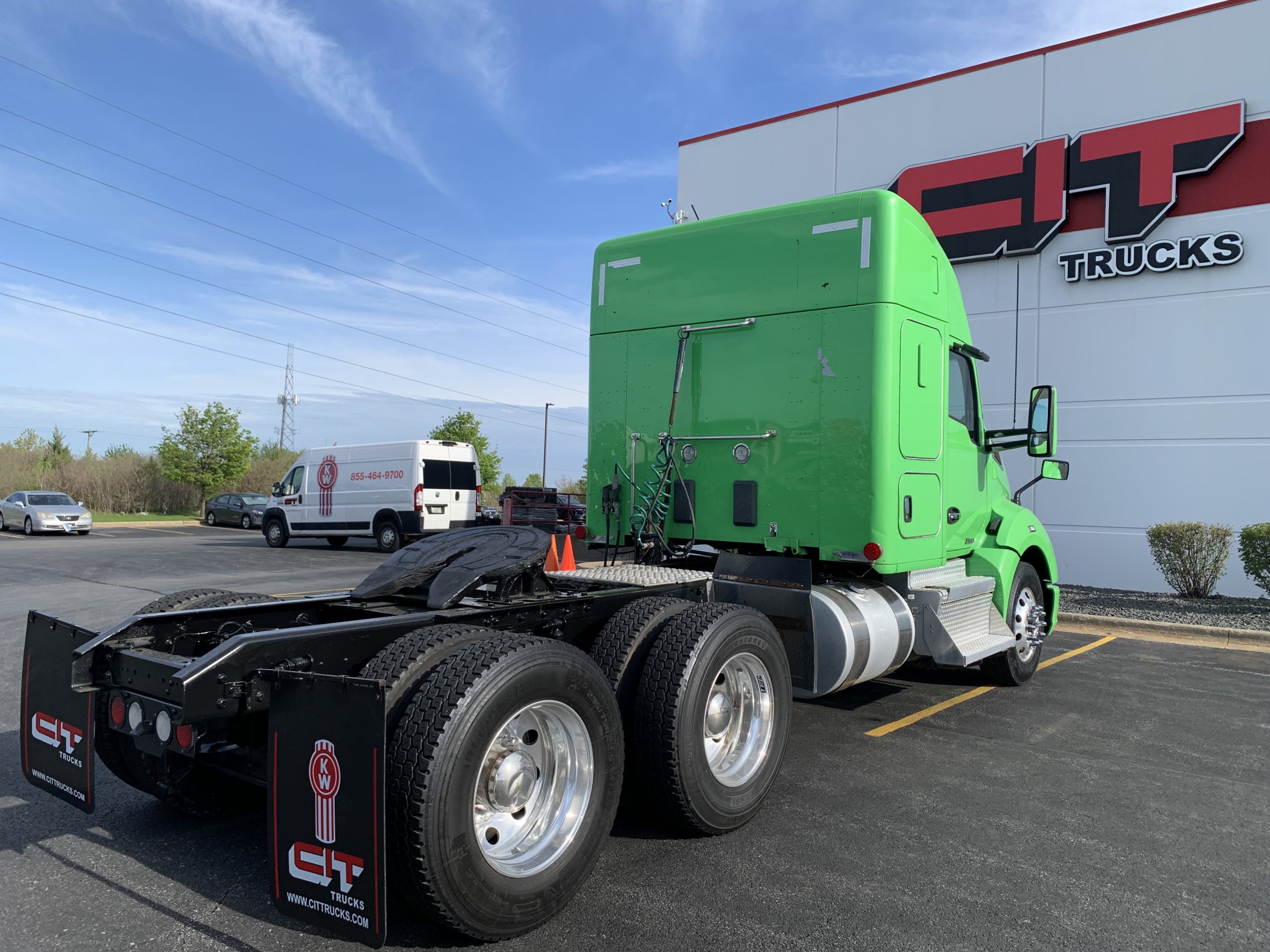 2018 KENWORTH T680 - image 5 of 6