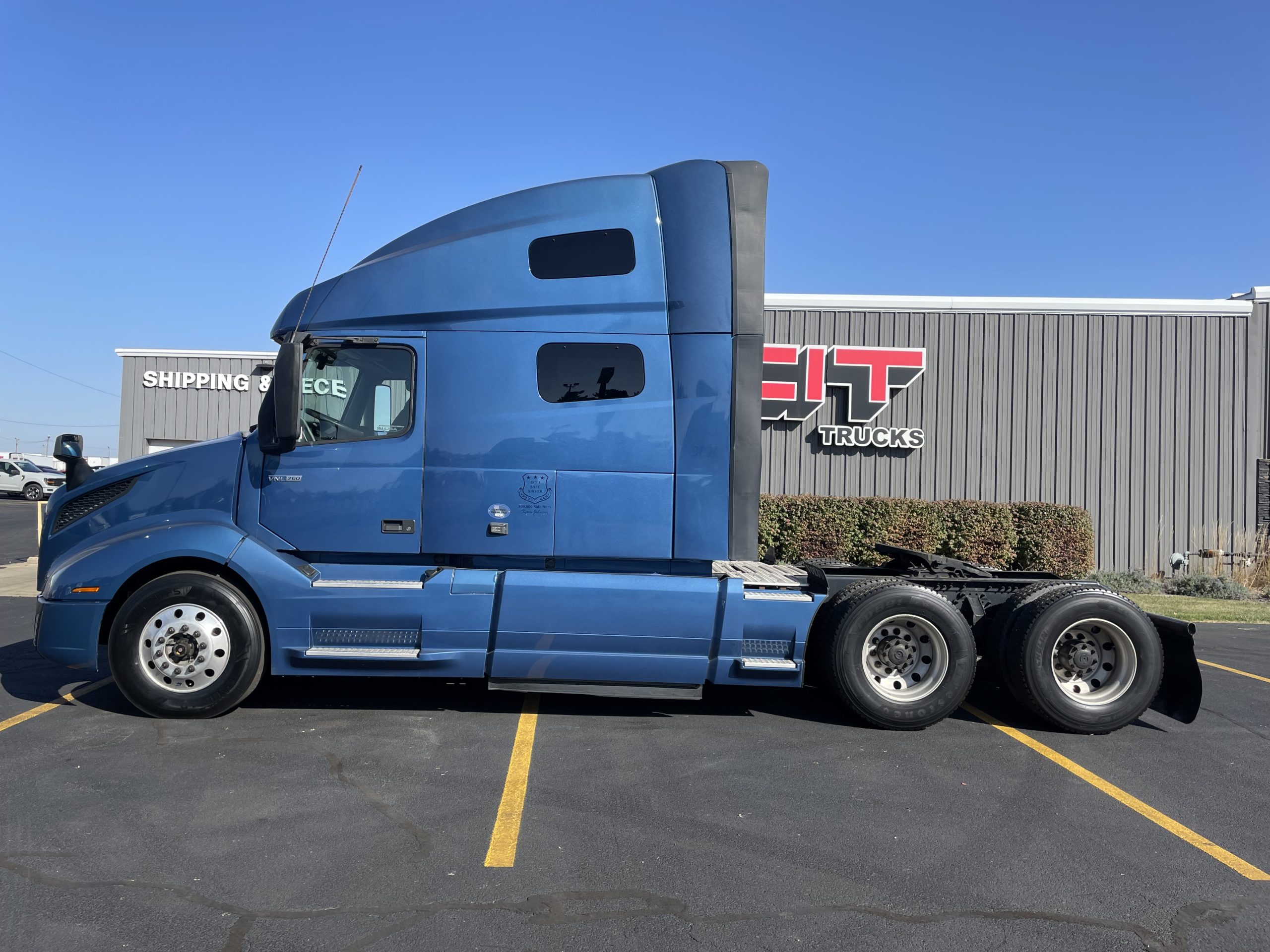 2018 VOLVO VNL760 CIT Trucks