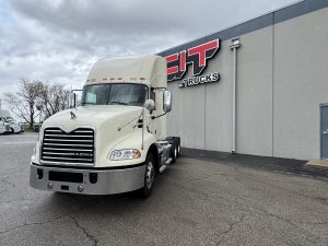 2016 Mack CXU613 Day Cab - CIT Trucks