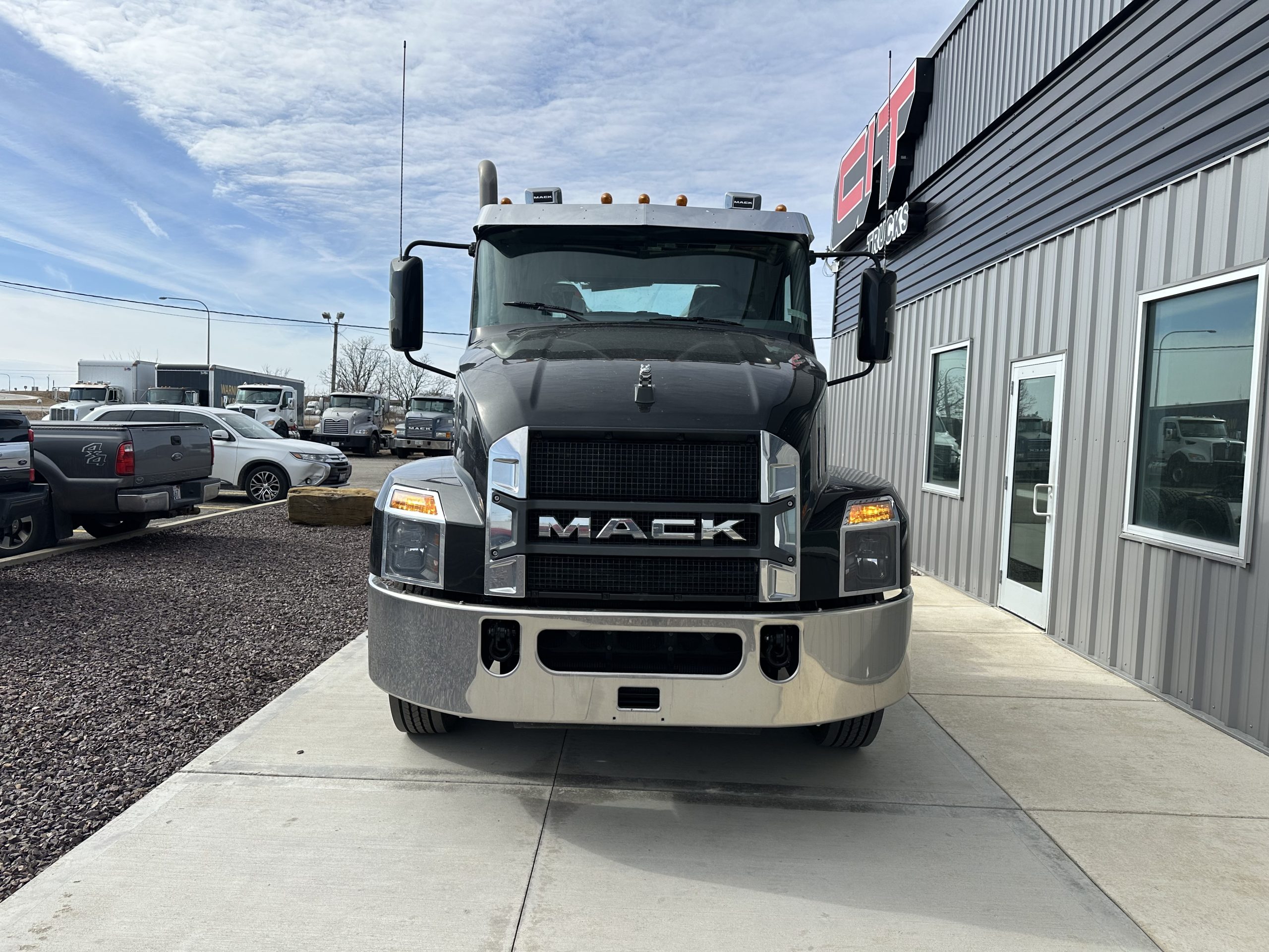 2026 MACK ANTHEM - image 2 of 6