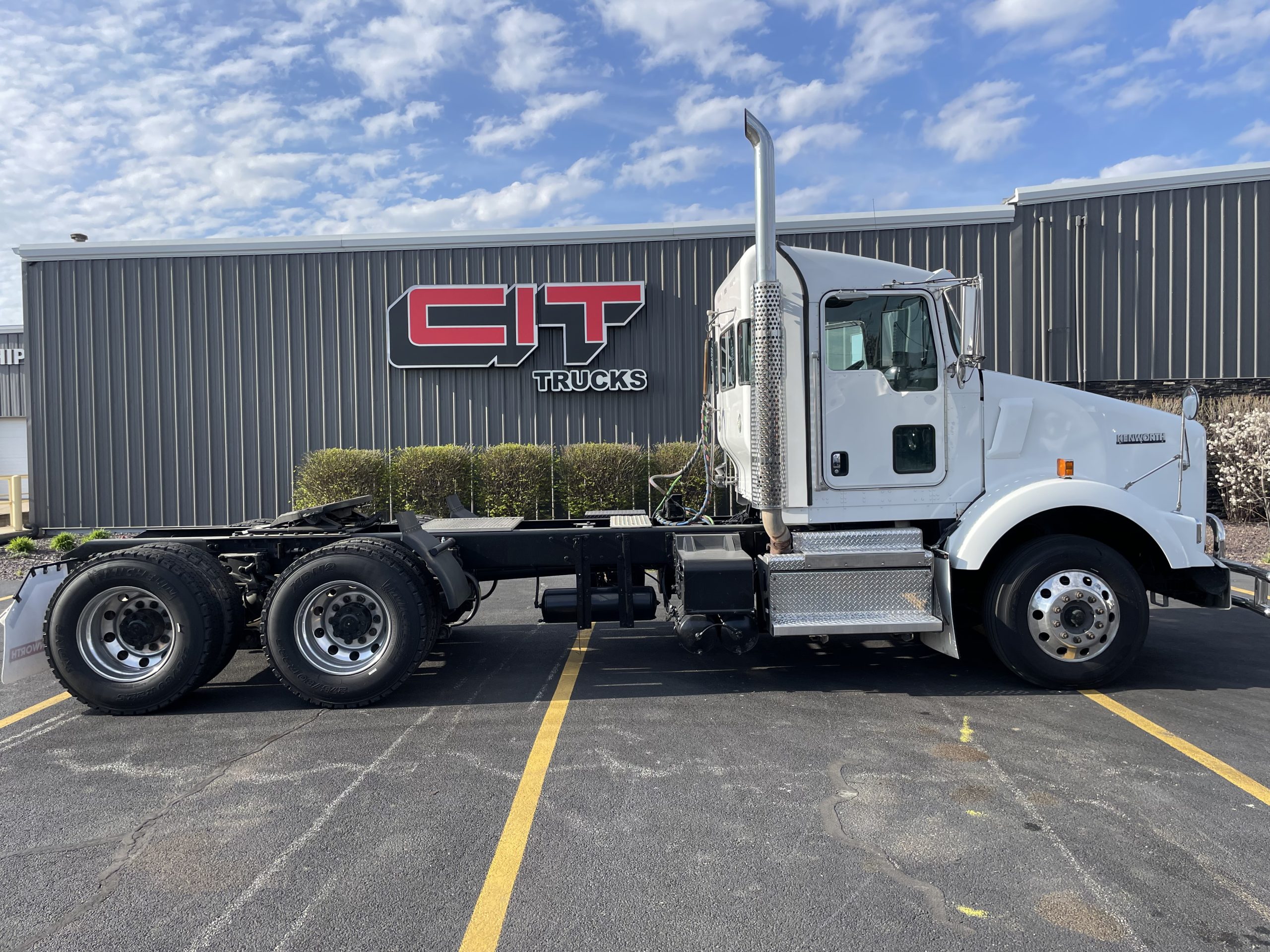 2019 KENWORTH T800 - image 4 of 6