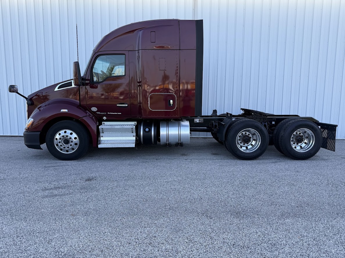 2021 KENWORTH T680 - image 2 of 6