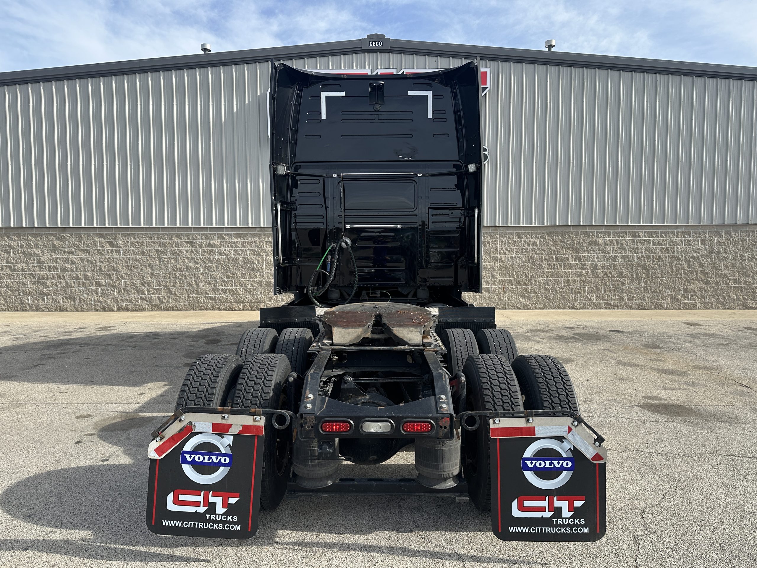 2020 VOLVO VNL860 - image 6 of 6