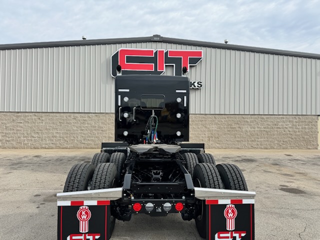 2026 KENWORTH W900L - image 5 of 6