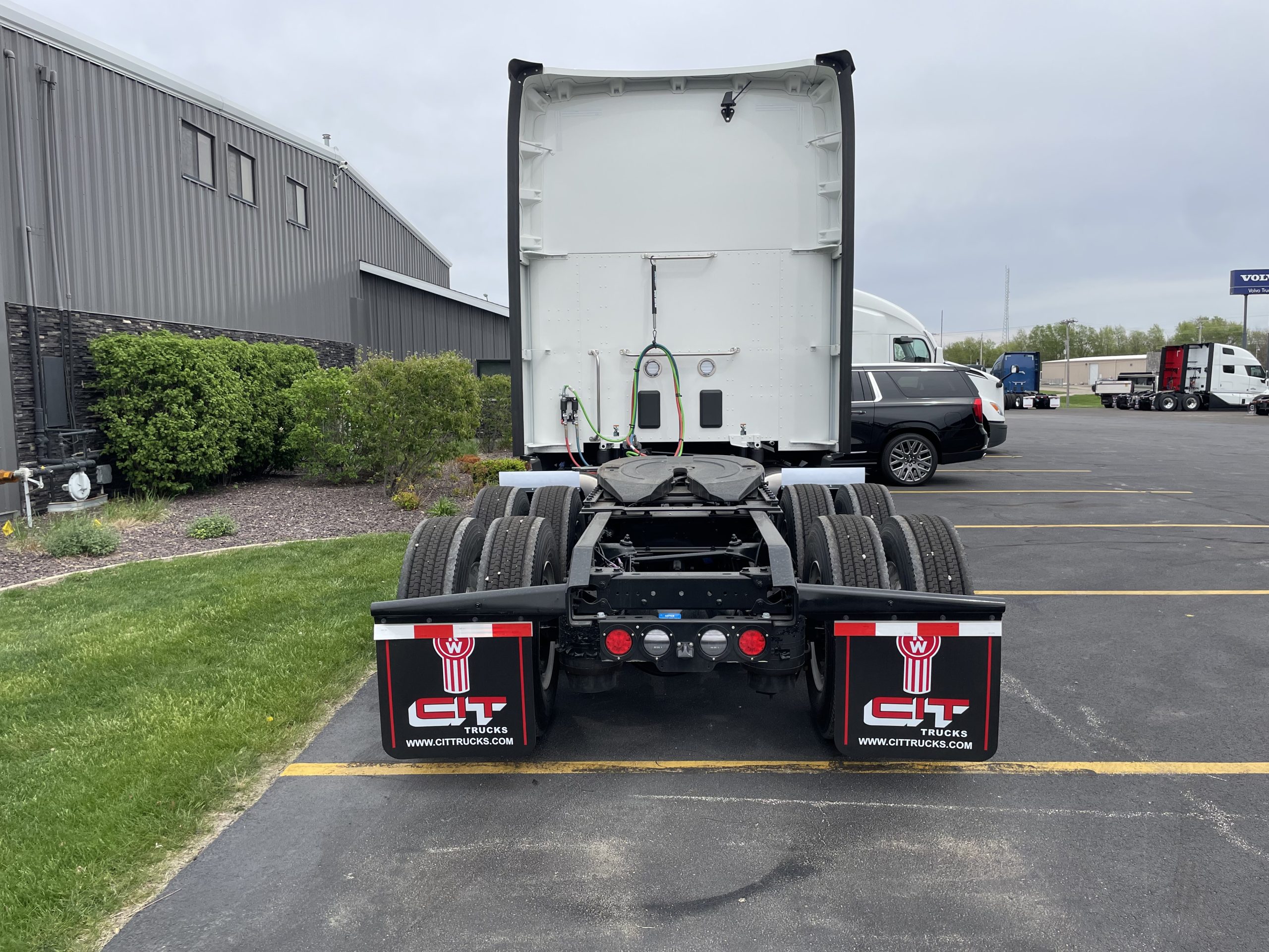 2026 KENWORTH T680 - image 6 of 6