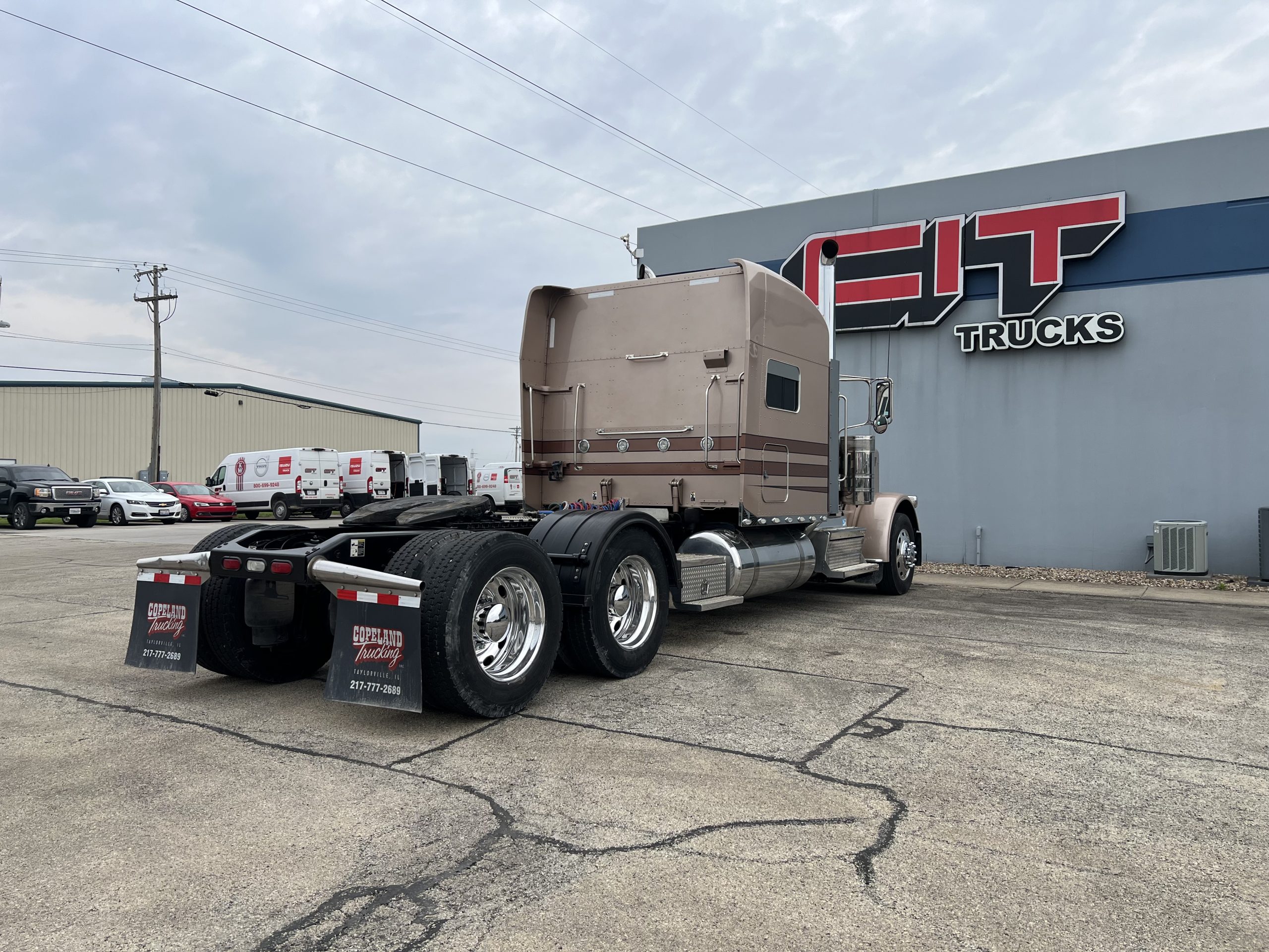2020 PETERBILT 389 - image 4 of 6