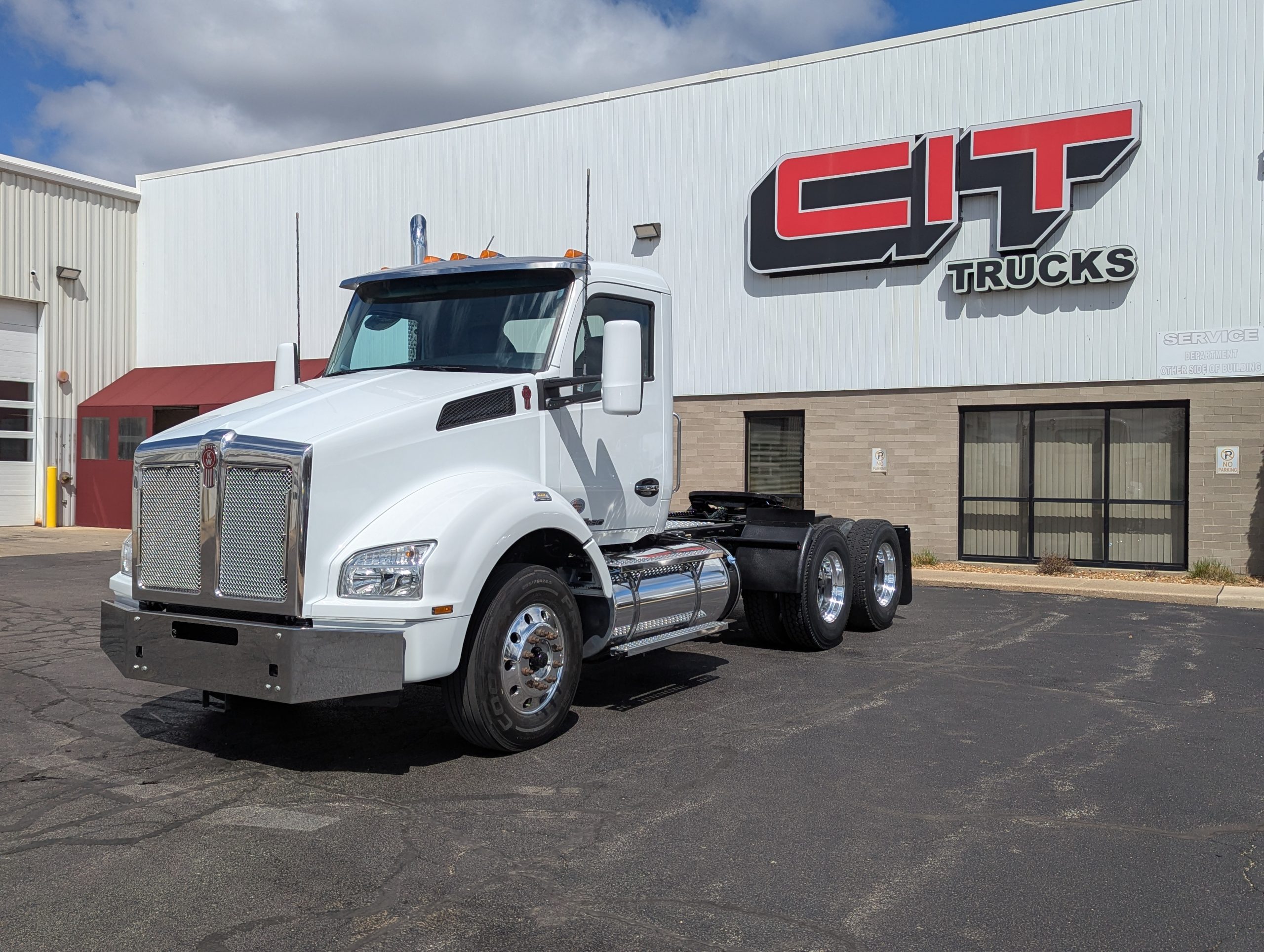 2020 KENWORTH T880 - image 1 of 6