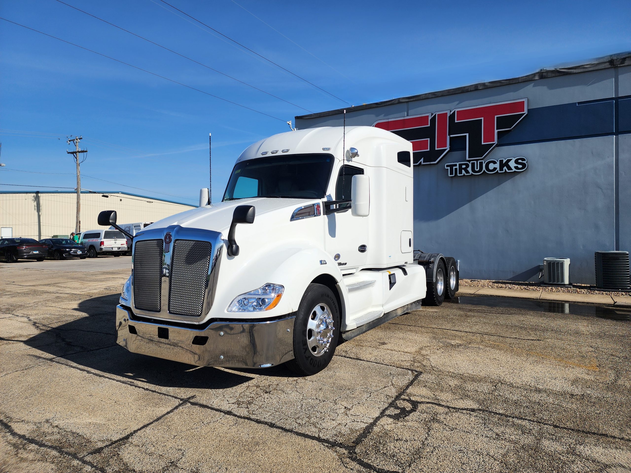 2020 KENWORTH T680 - image 1 of 6