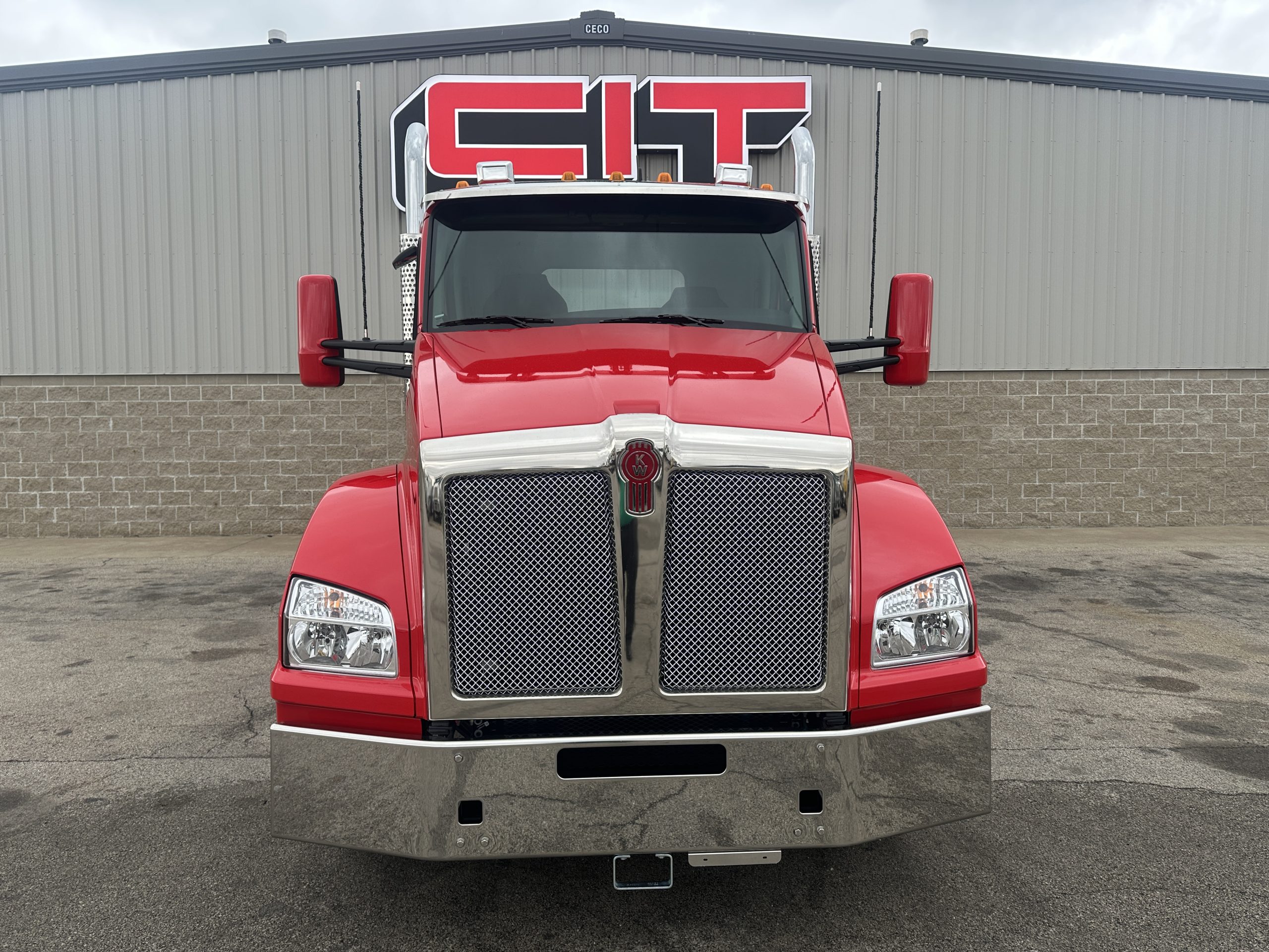 2026 KENWORTH T880 - image 5 of 6