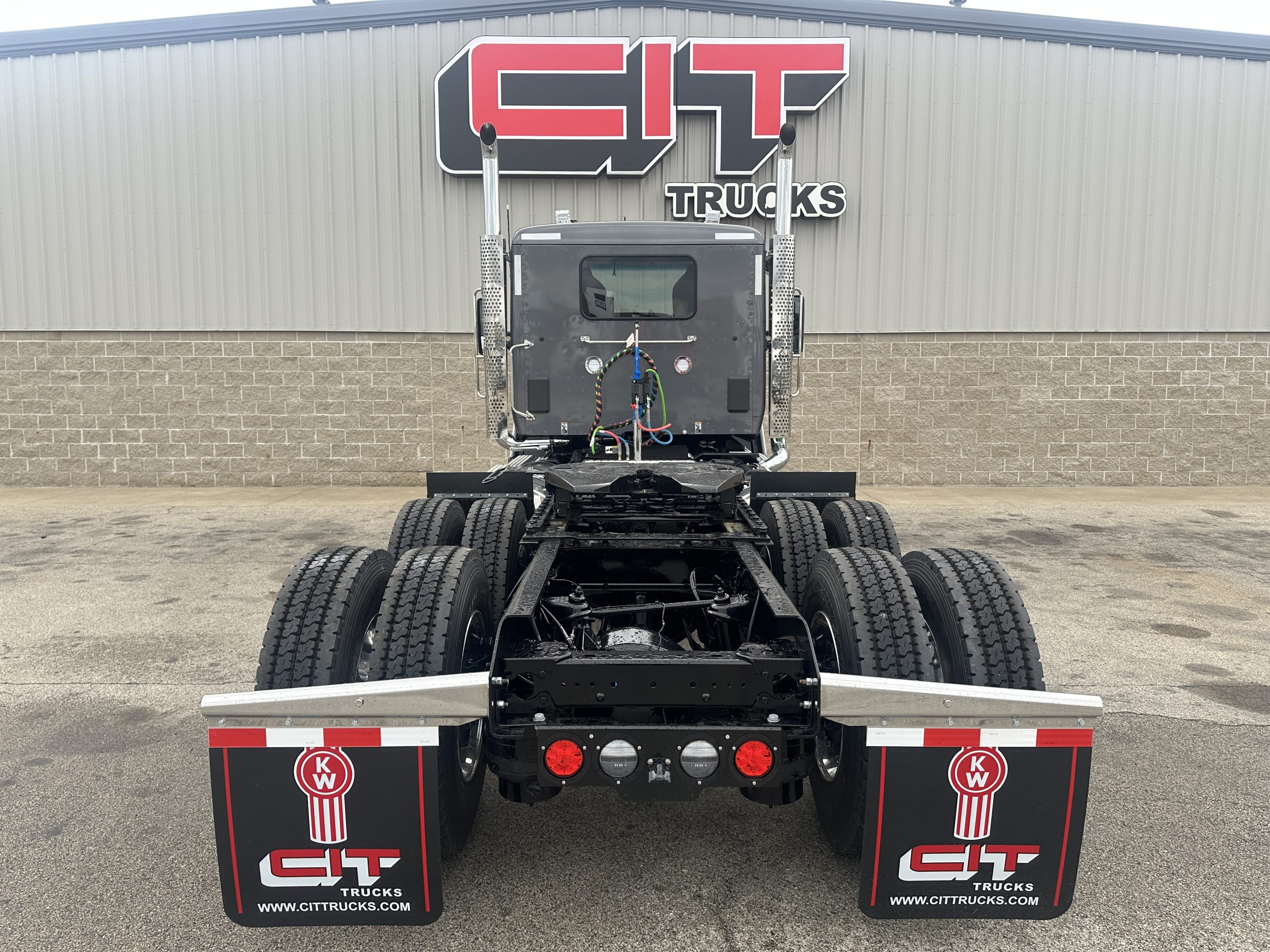 2026 KENWORTH T680 - image 6 of 6