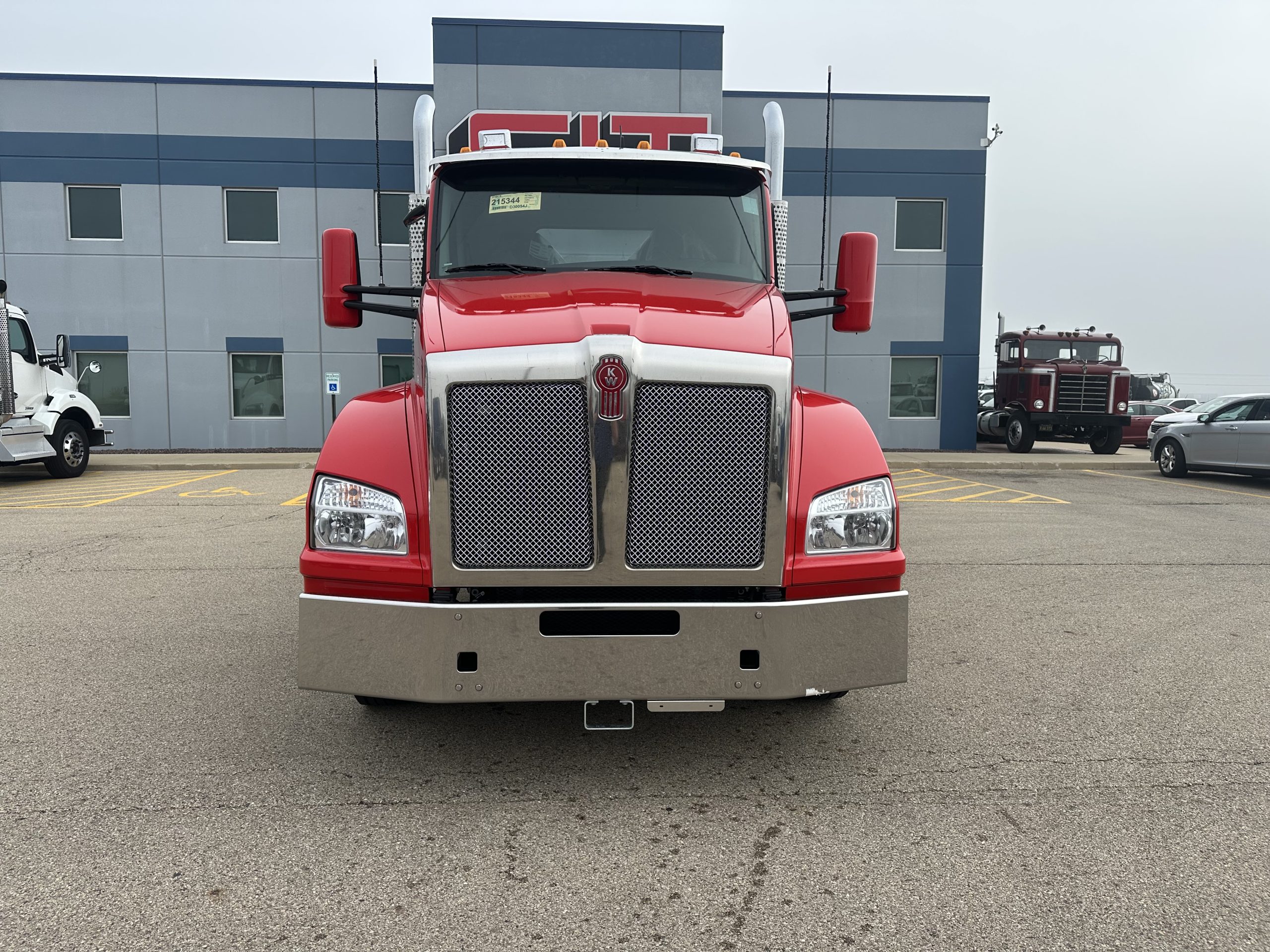 2026 KENWORTH T880 - image 2 of 6