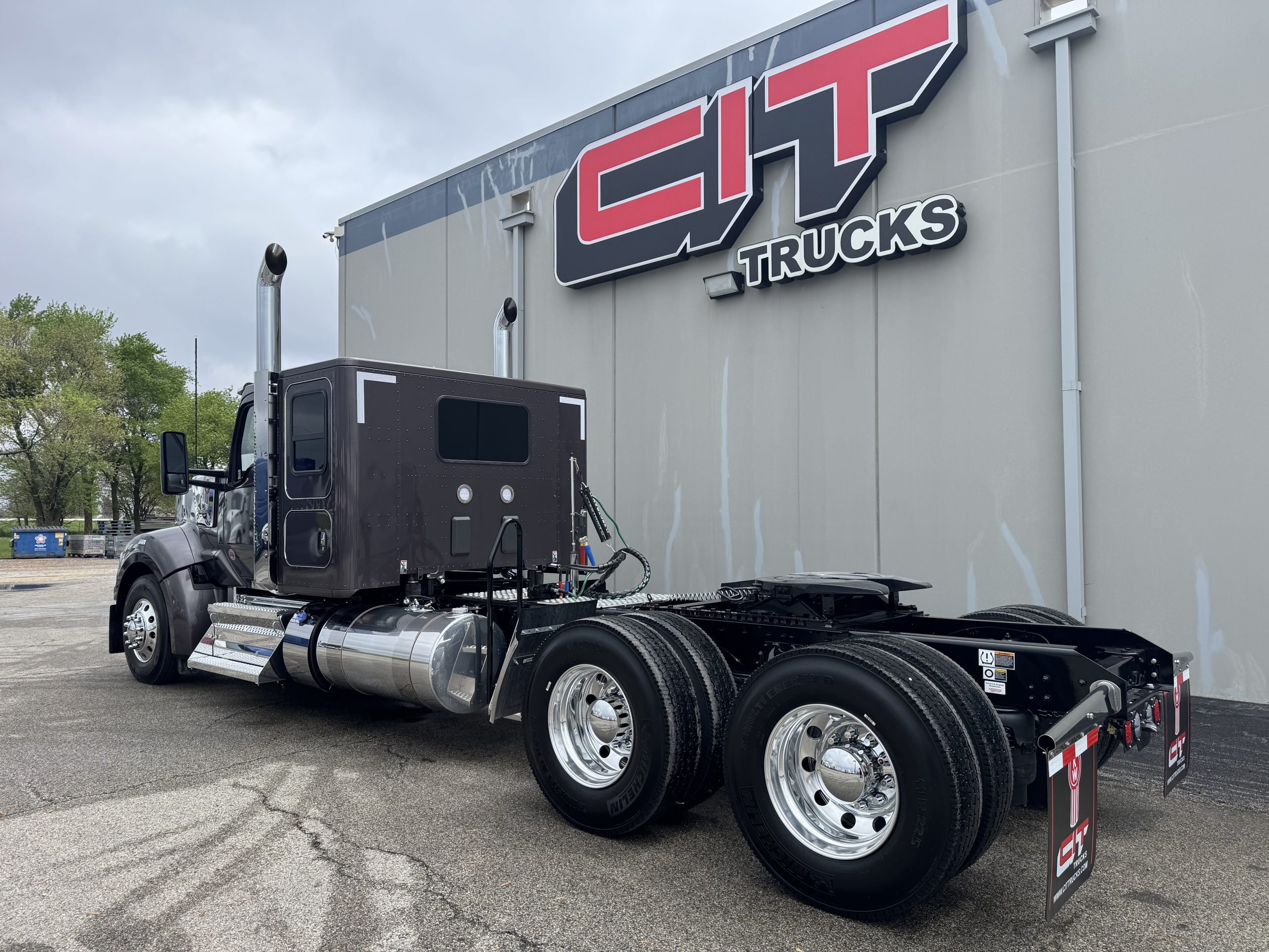 2026 KENWORTH W990 - image 4 of 6