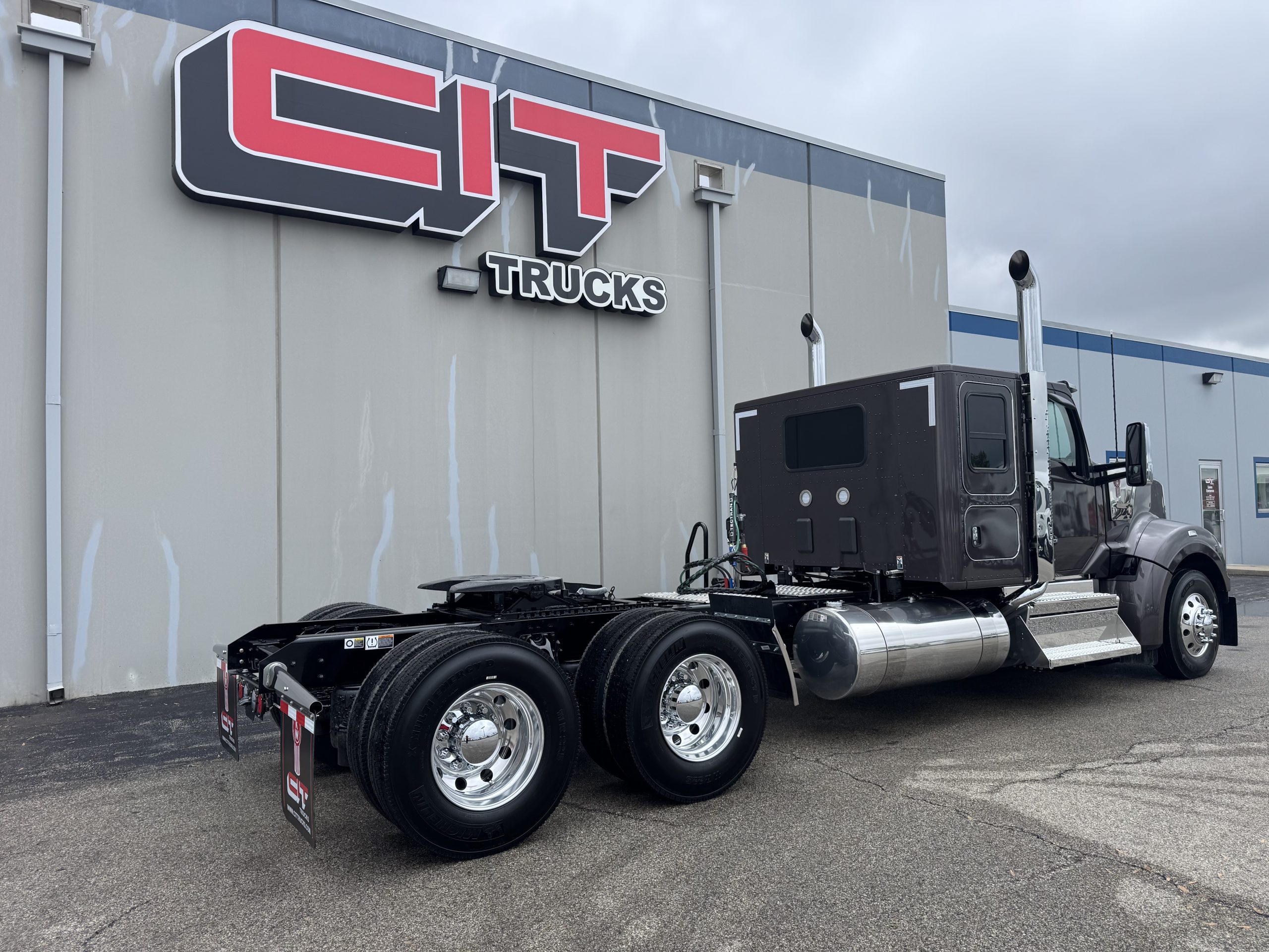 2026 KENWORTH W990 - image 6 of 6