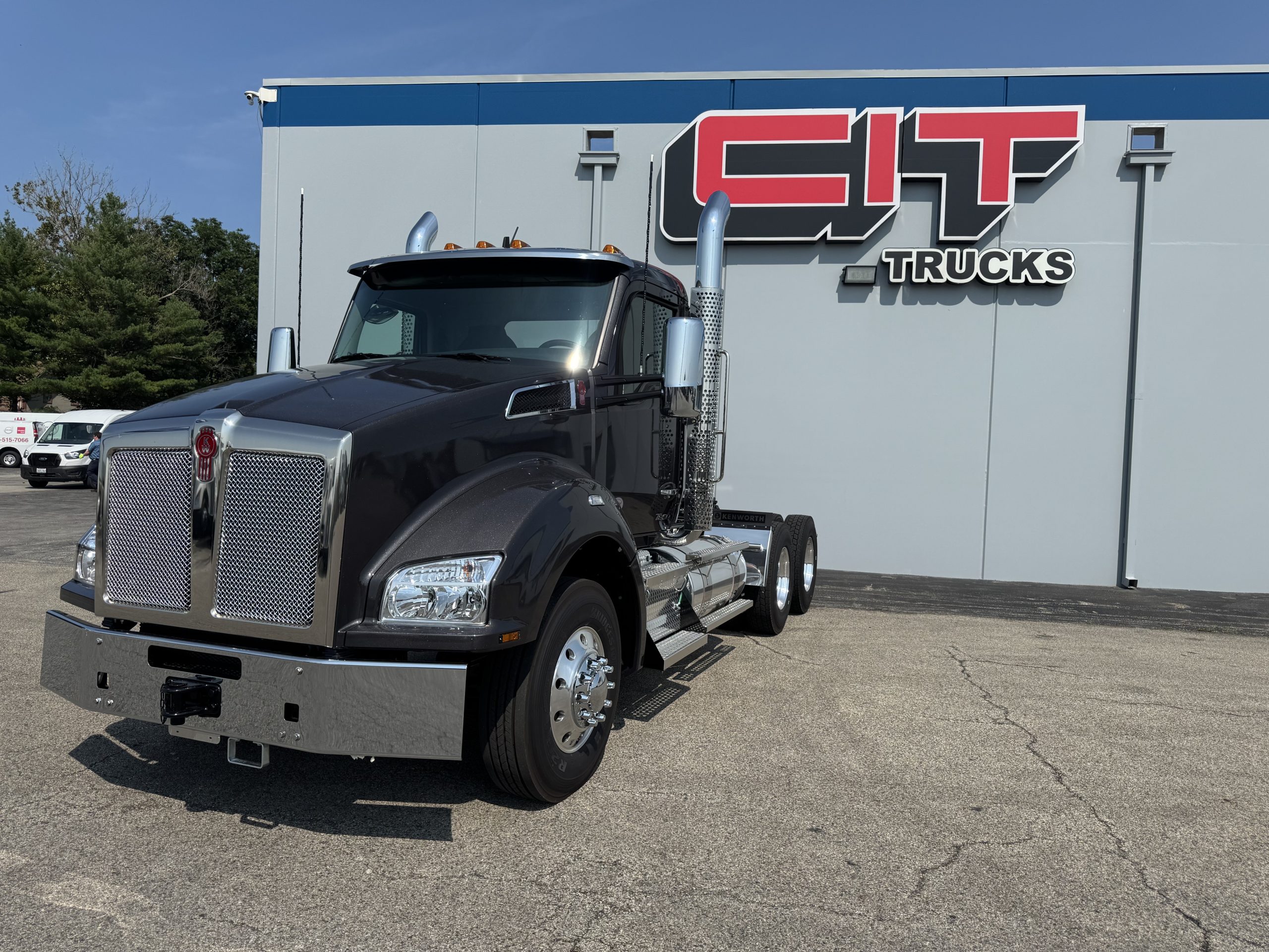 2026 KENWORTH T880 - image 1 of 6