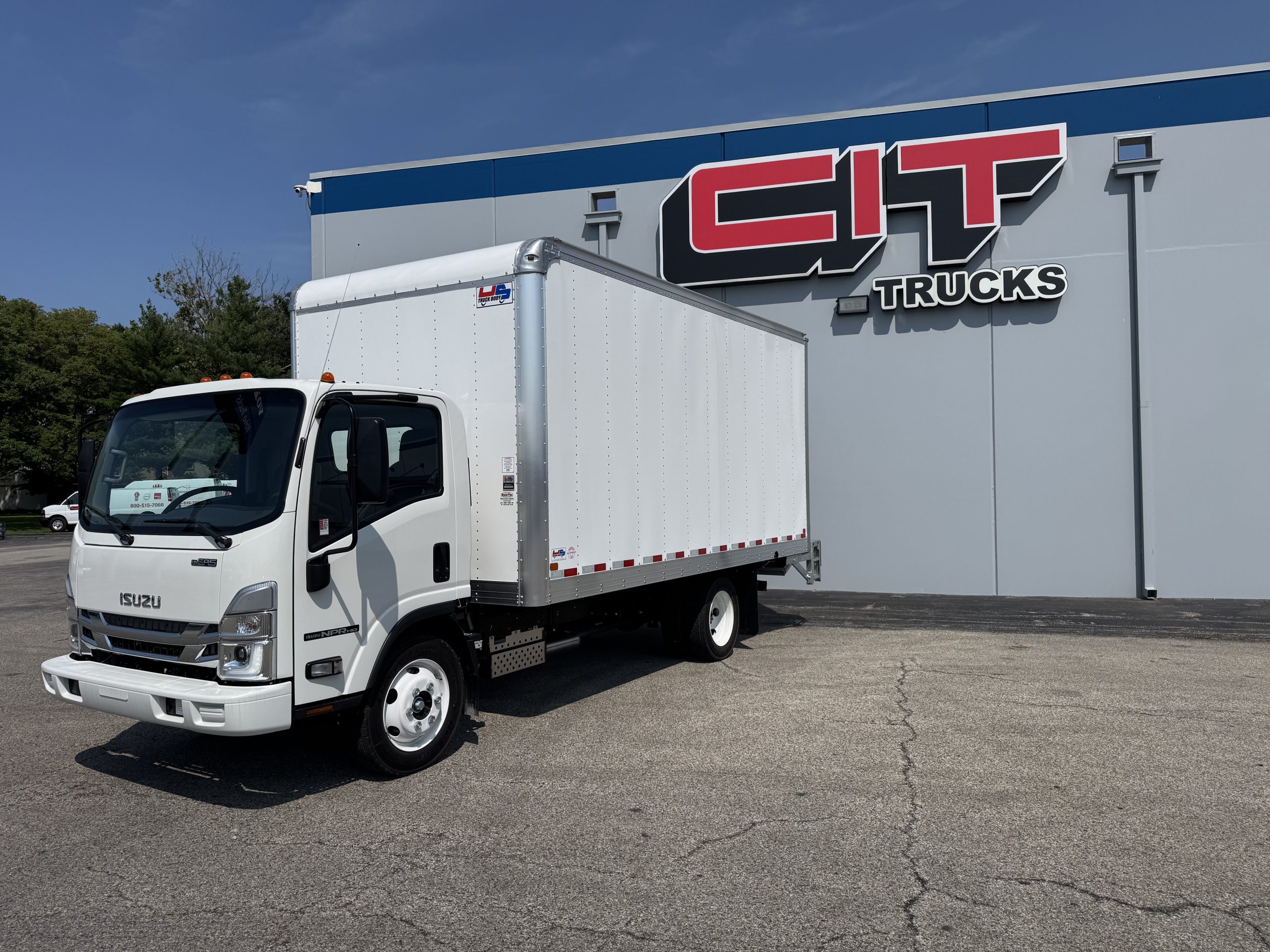 2025 ISUZU NPRHD - image 1 of 6
