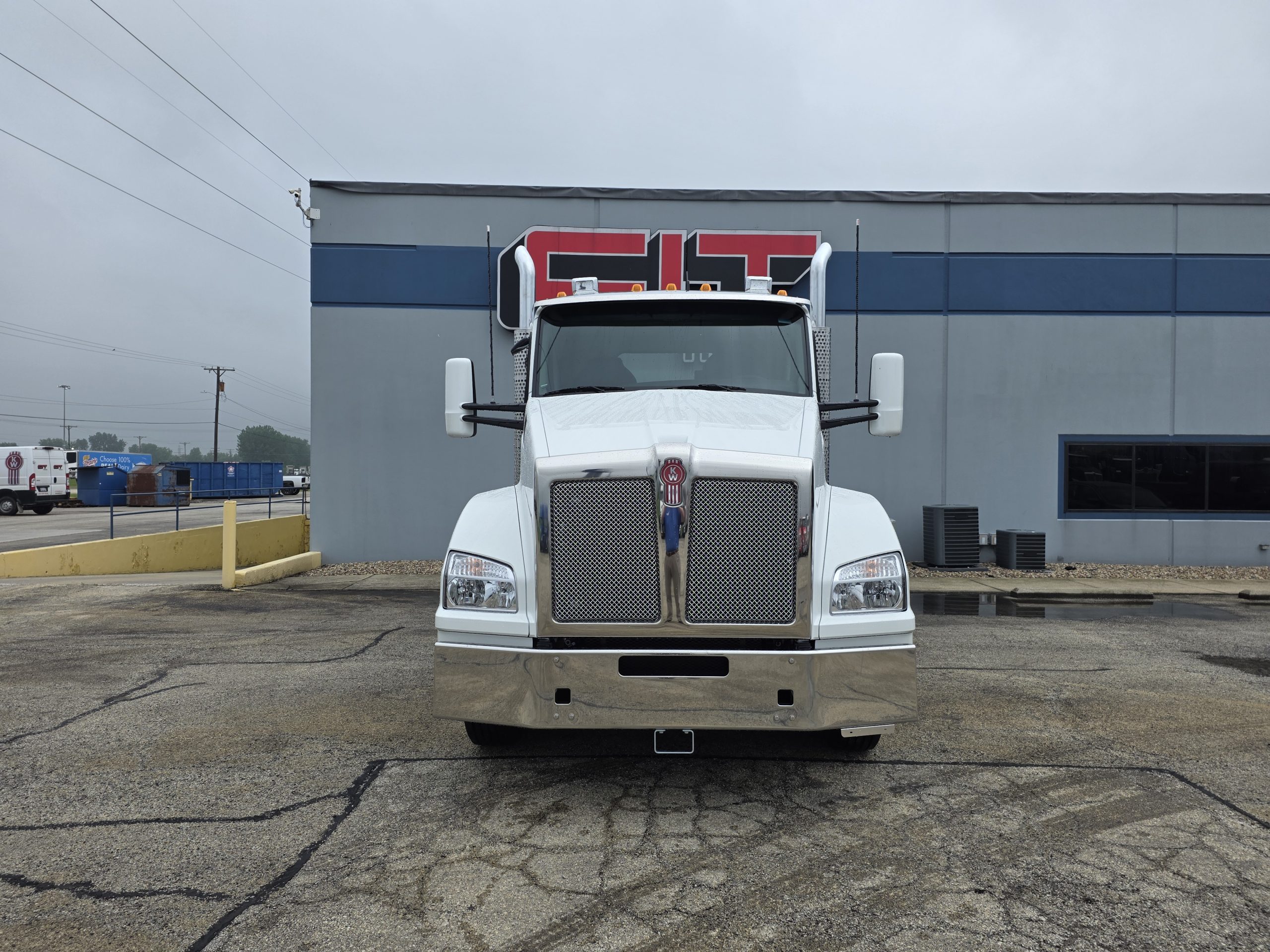 2026 KENWORTH T880 - image 2 of 6
