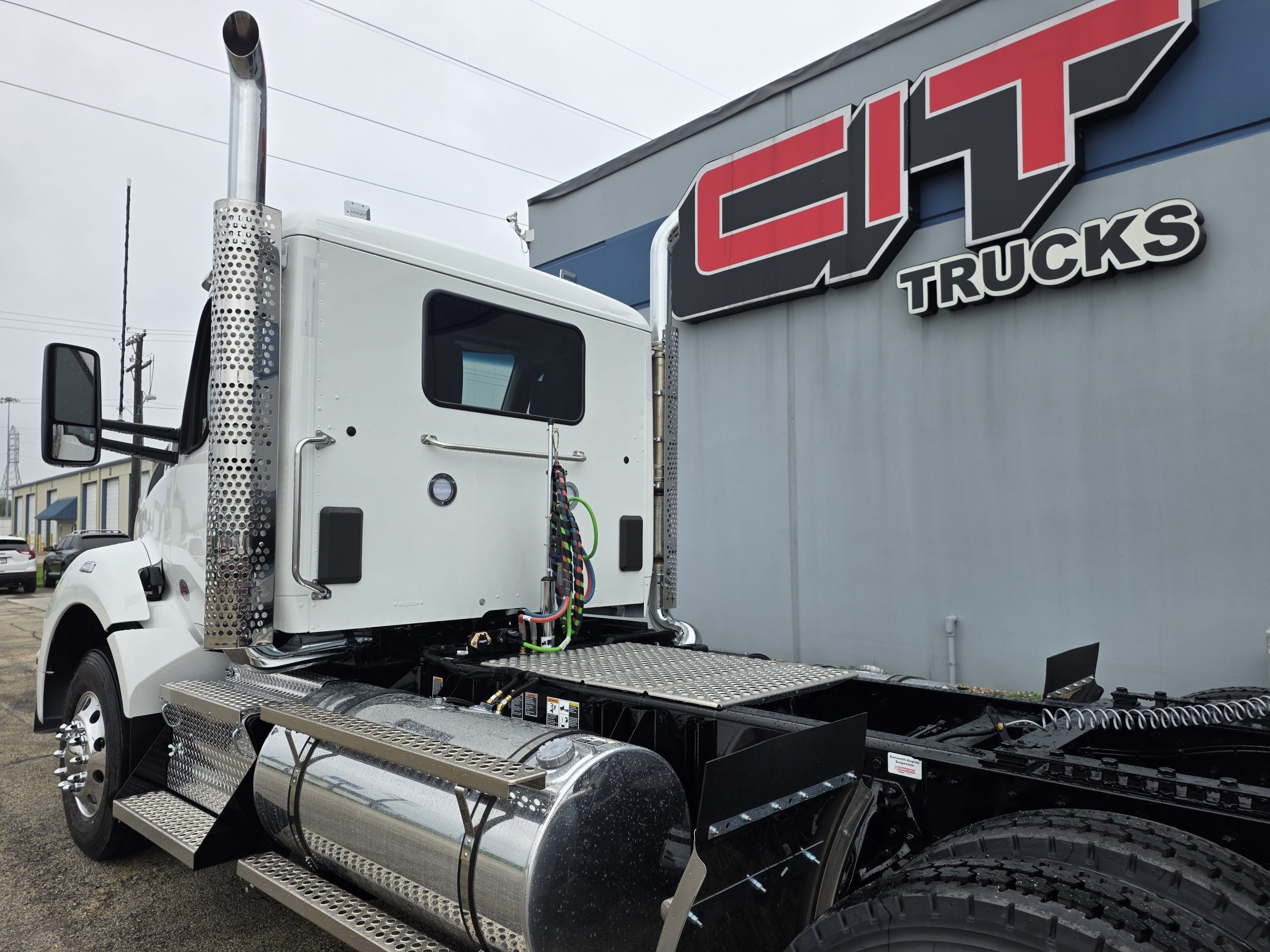 2026 KENWORTH T880 - image 4 of 6