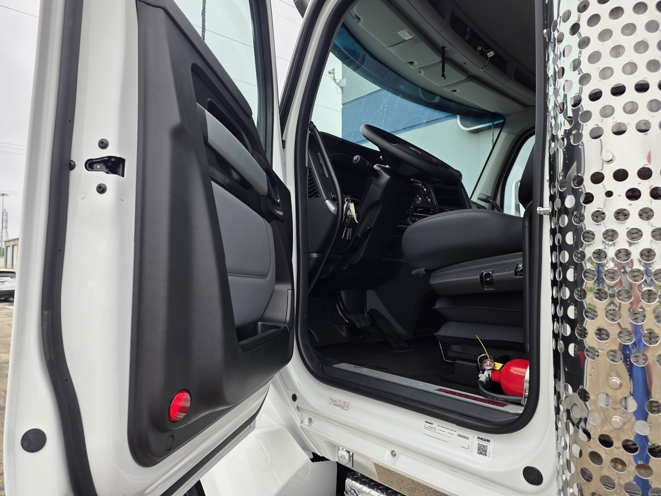 2026 KENWORTH T880 - image 6 of 6