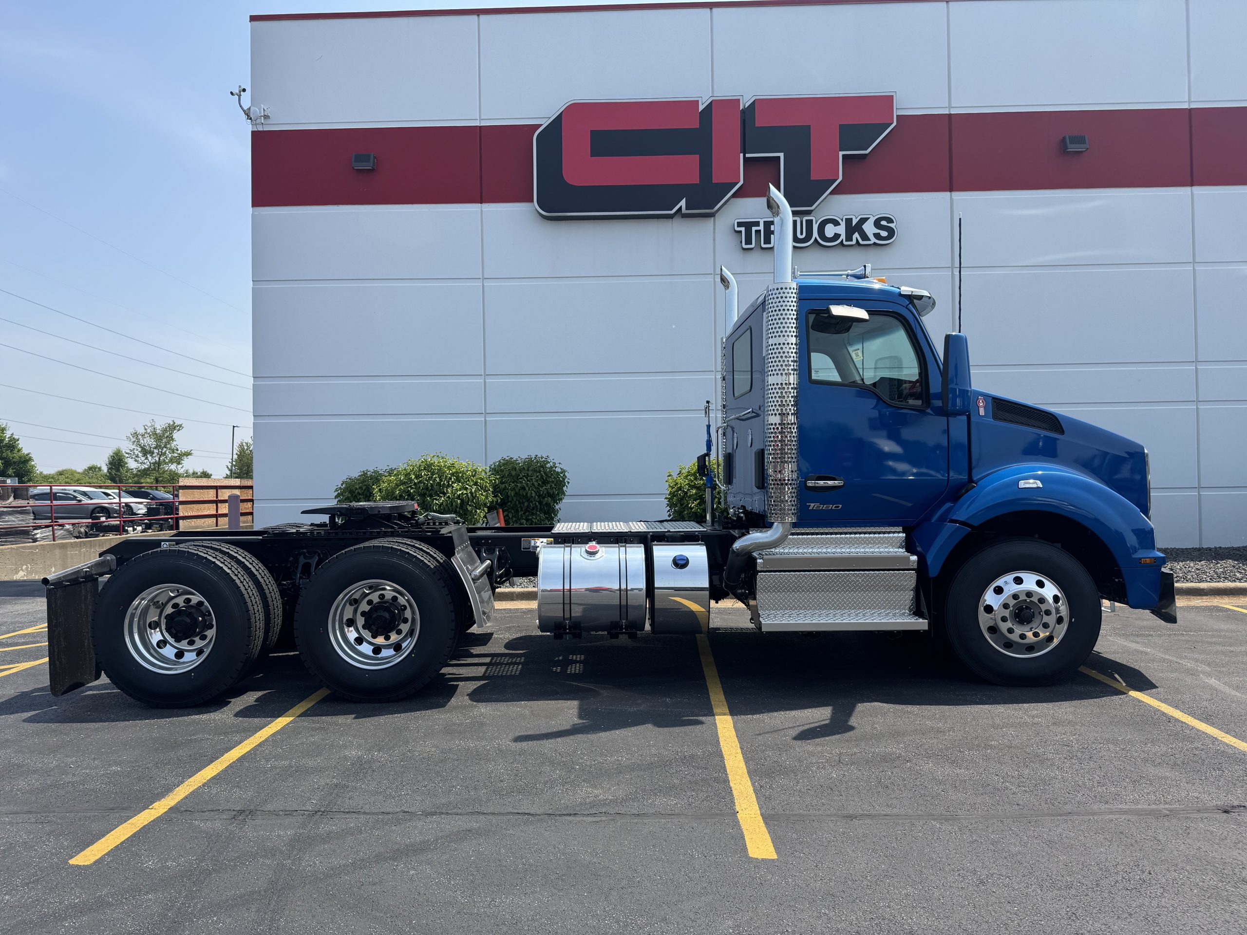 2026 KENWORTH T880 - image 3 of 6