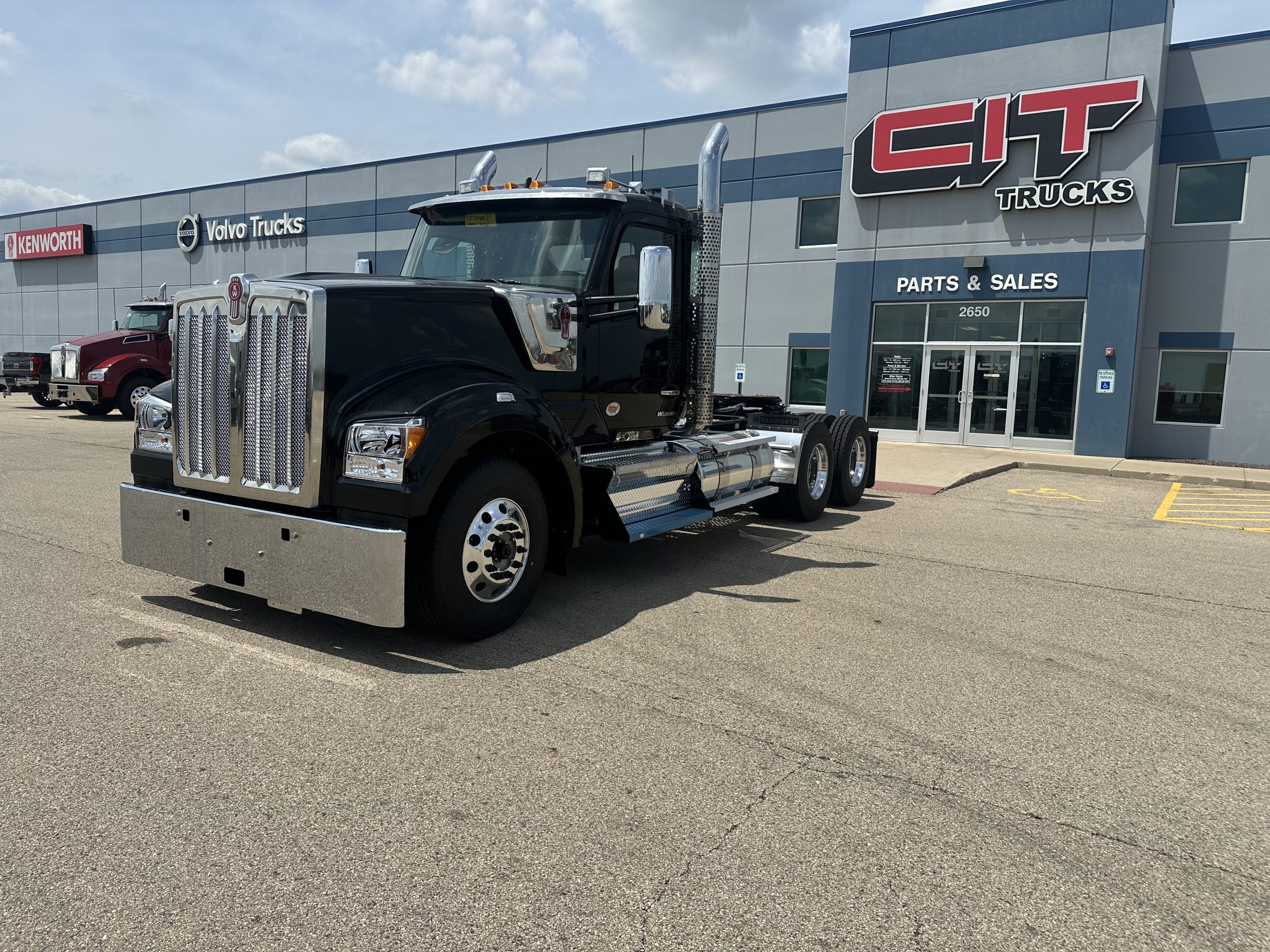 2026 KENWORTH W990 - image 1 of 6