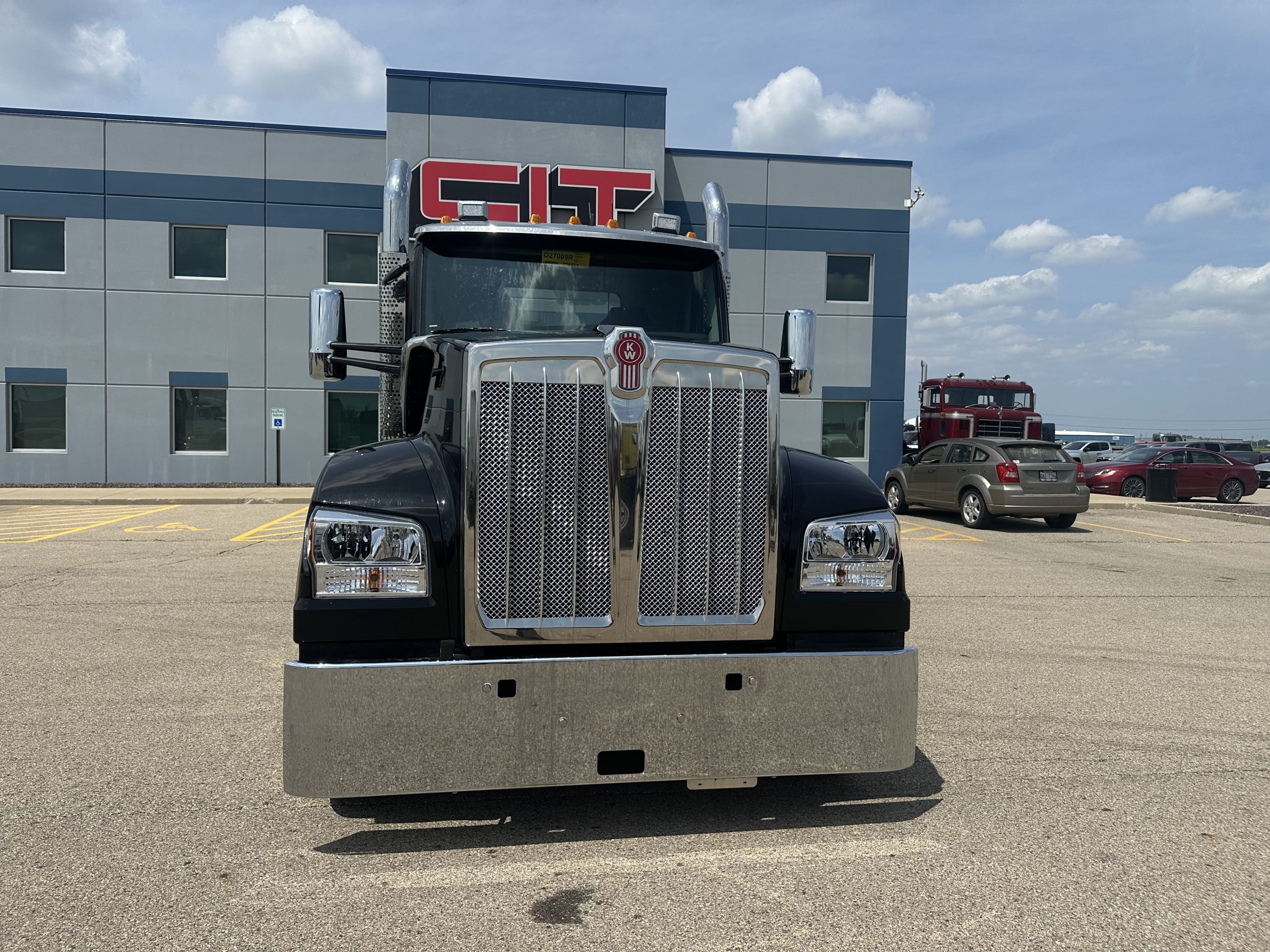 2026 KENWORTH W990 - image 2 of 6