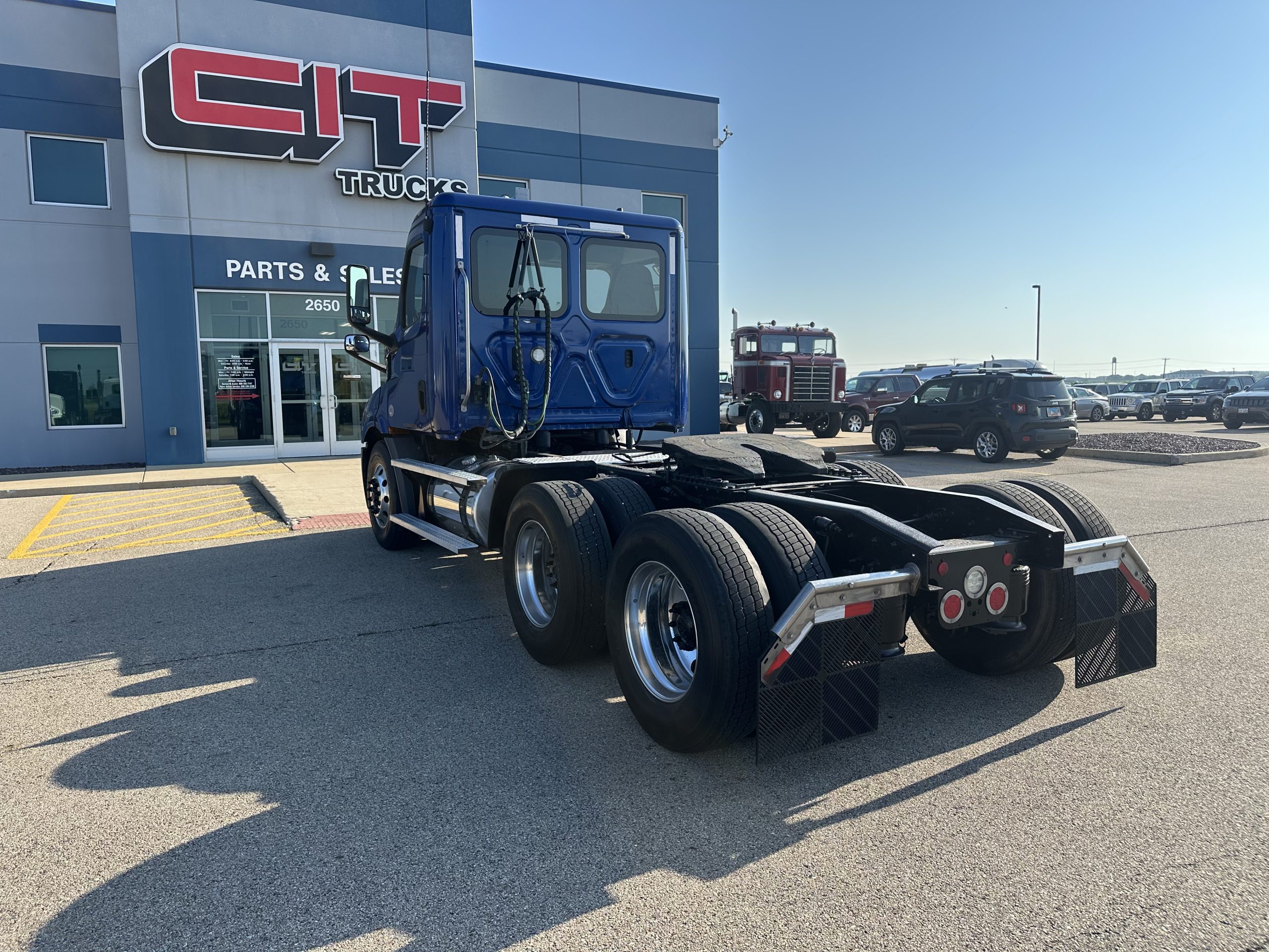 2022 FREIGHTLINER Cascadia - image 6 of 6