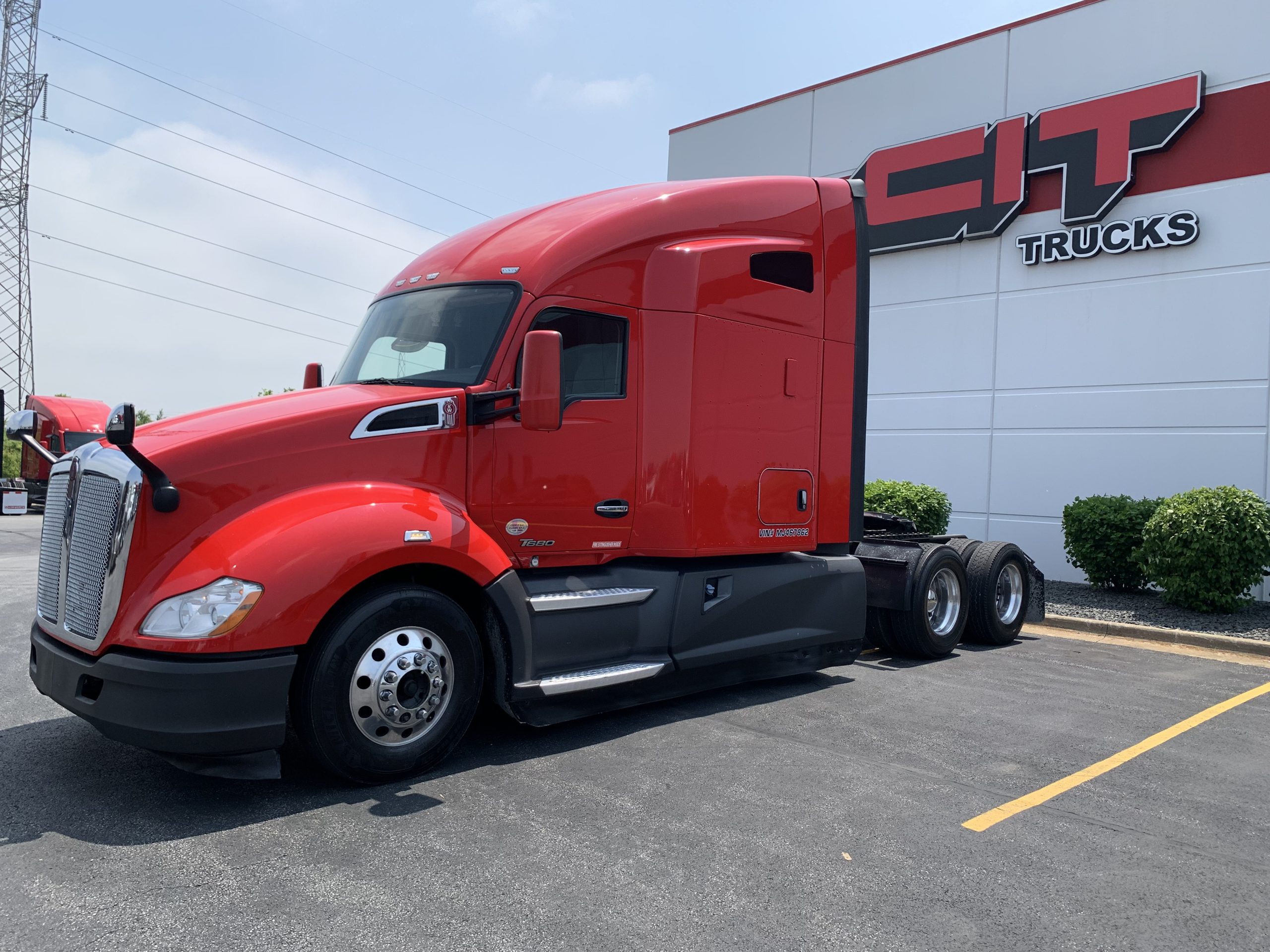2021 KENWORTH T680 - image 1 of 6