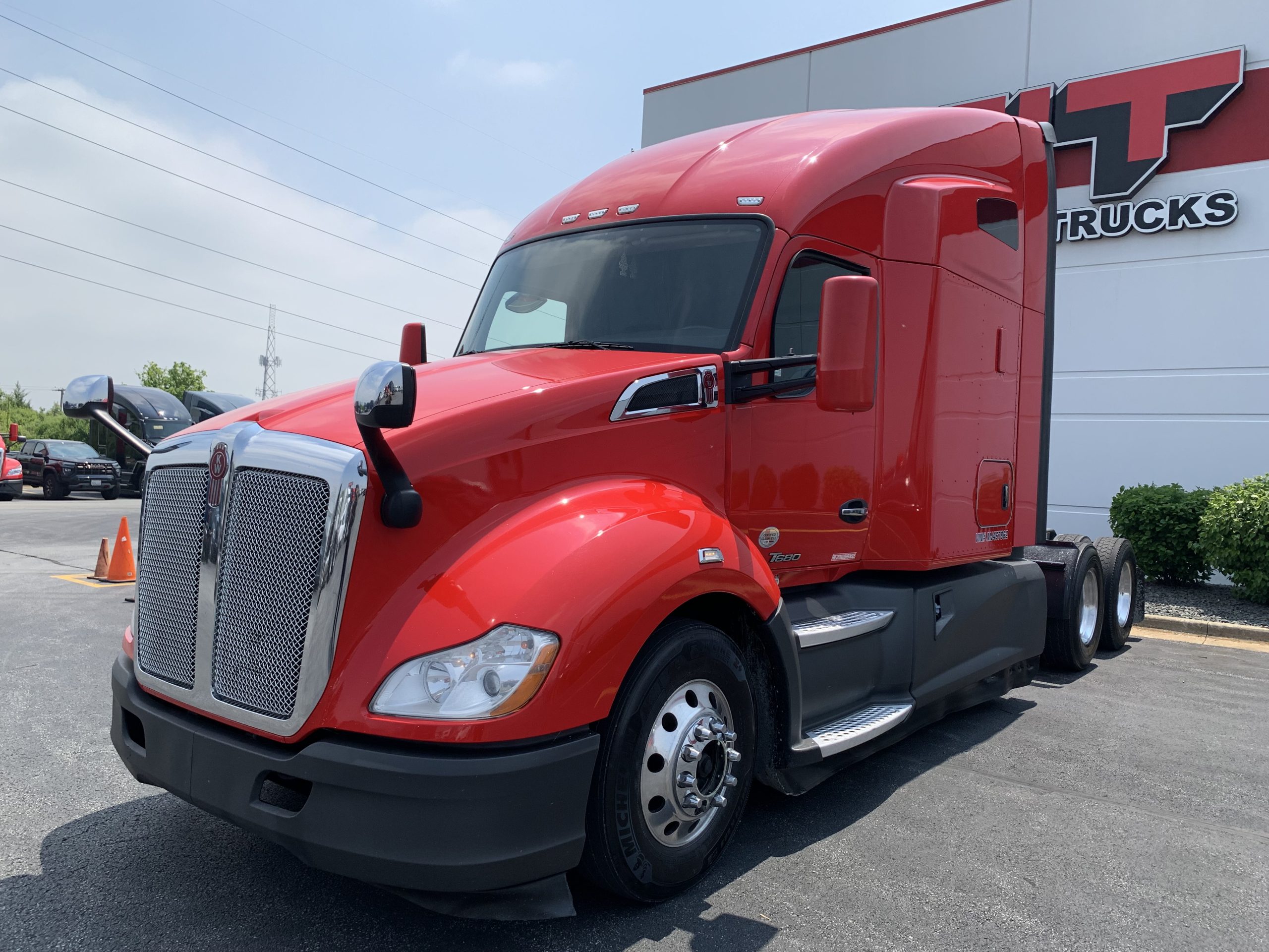 2021 KENWORTH T680 - image 2 of 6
