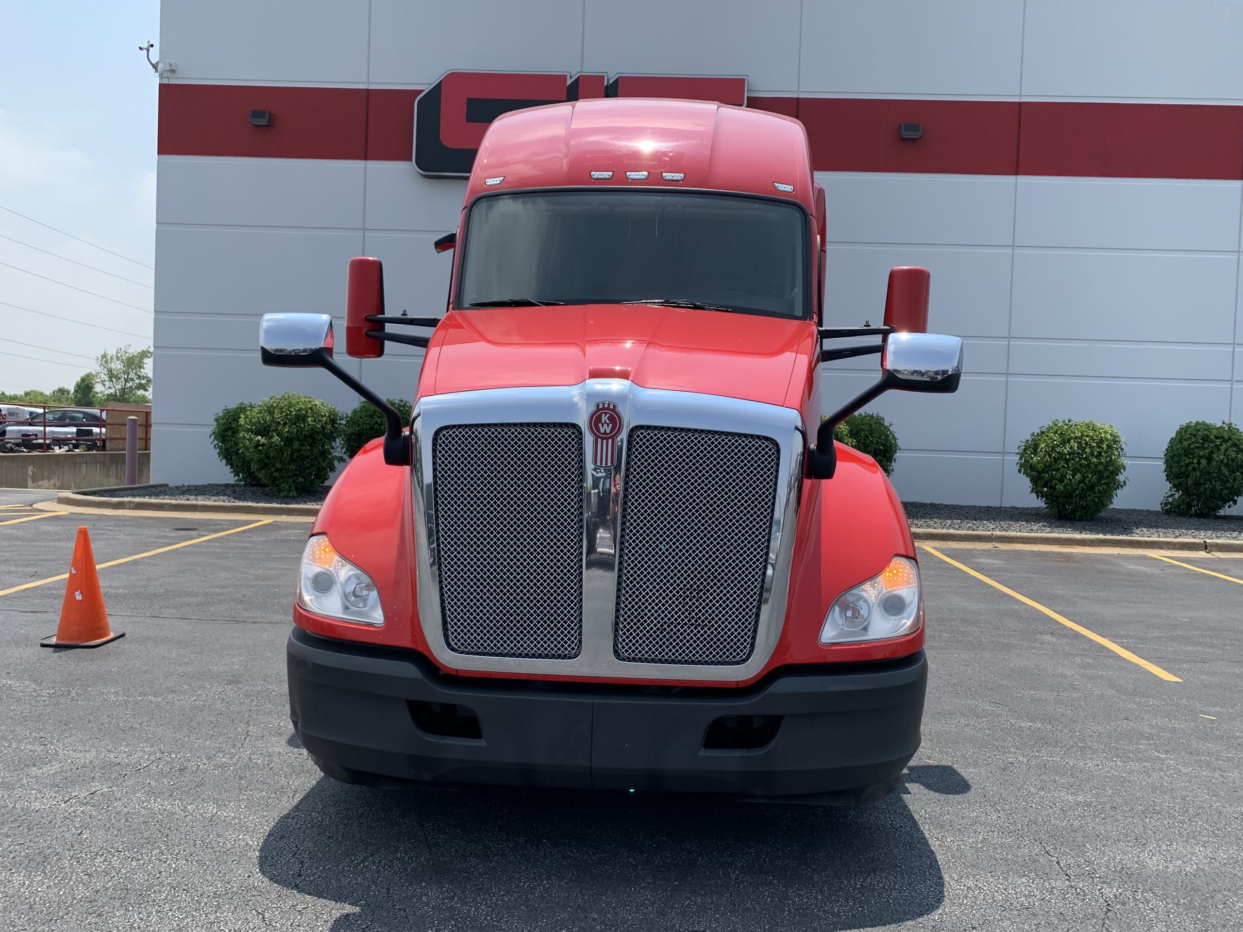 2021 KENWORTH T680 - image 3 of 6