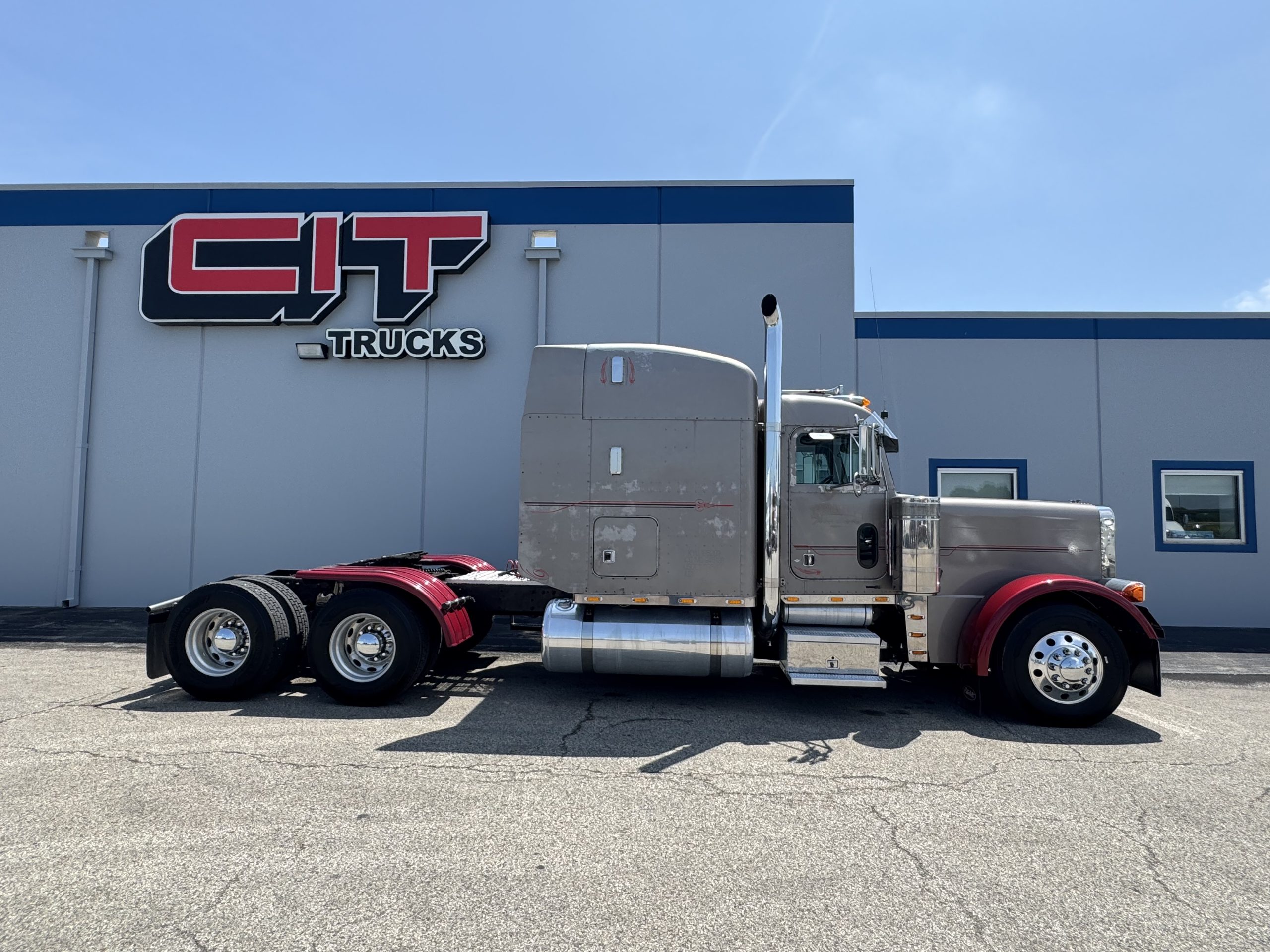 2000 PETERBILT 379 - image 6 of 6