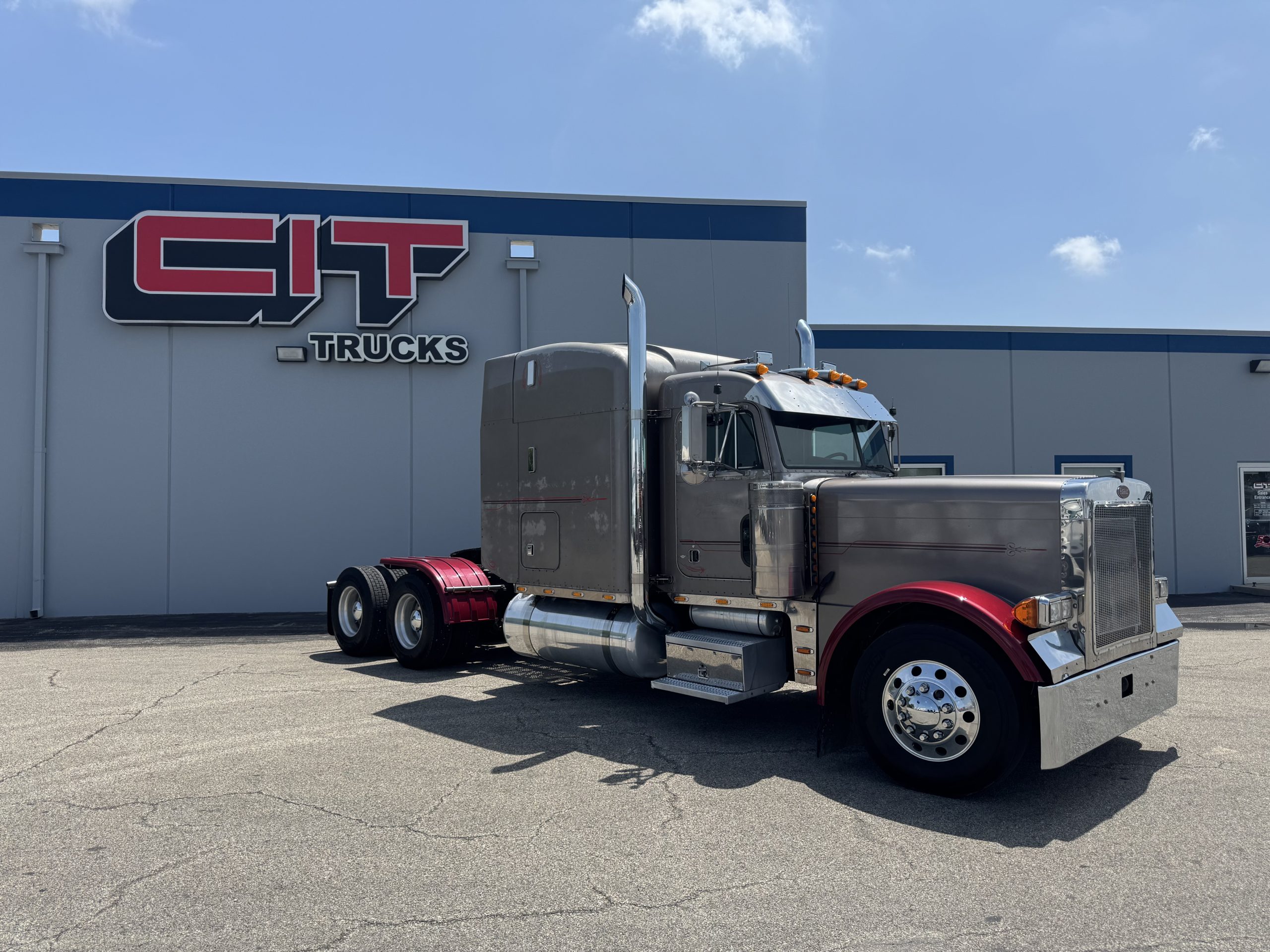 2000 PETERBILT 379 - image 4 of 6