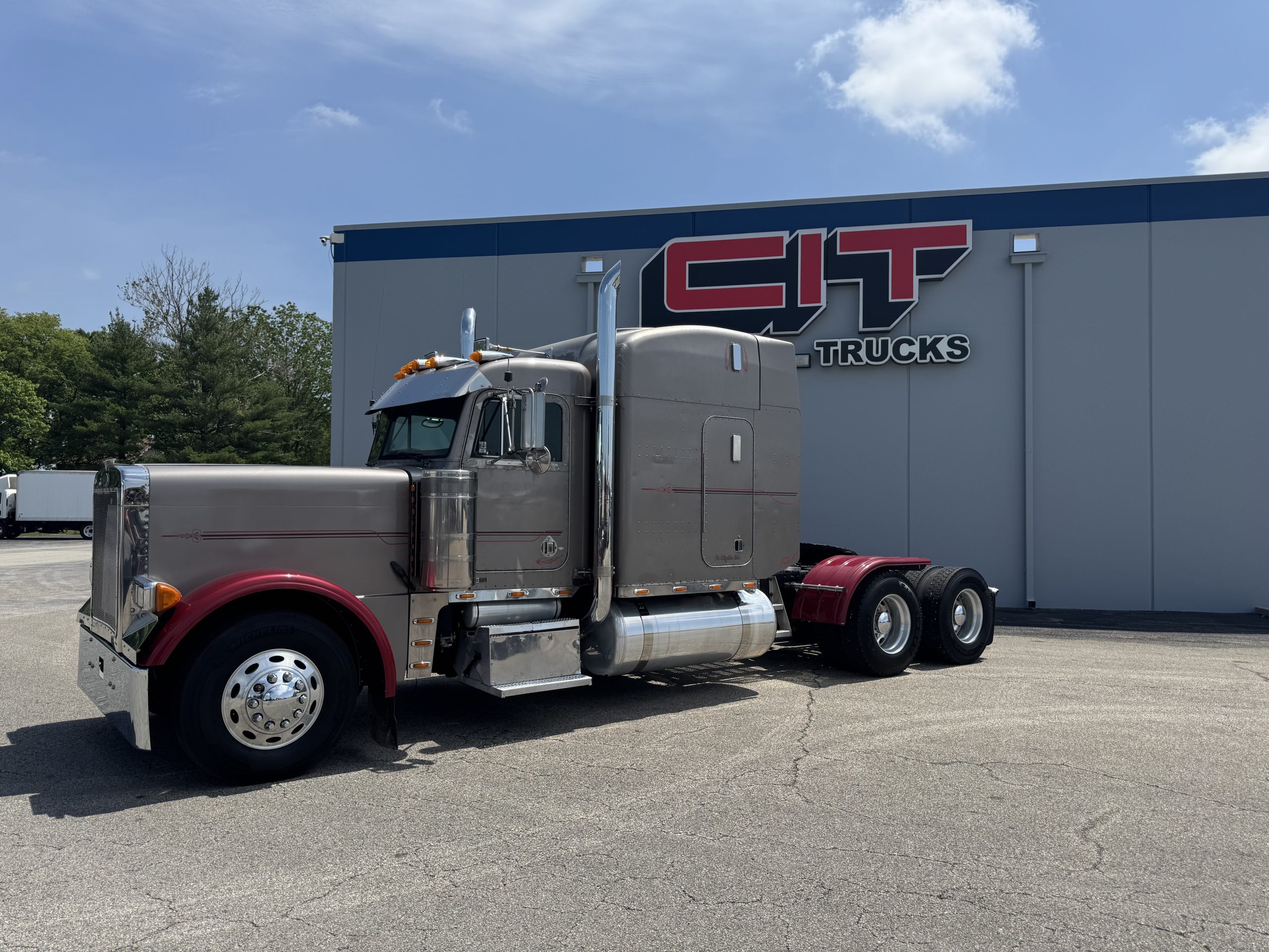 2000 PETERBILT 379 - image 5 of 6