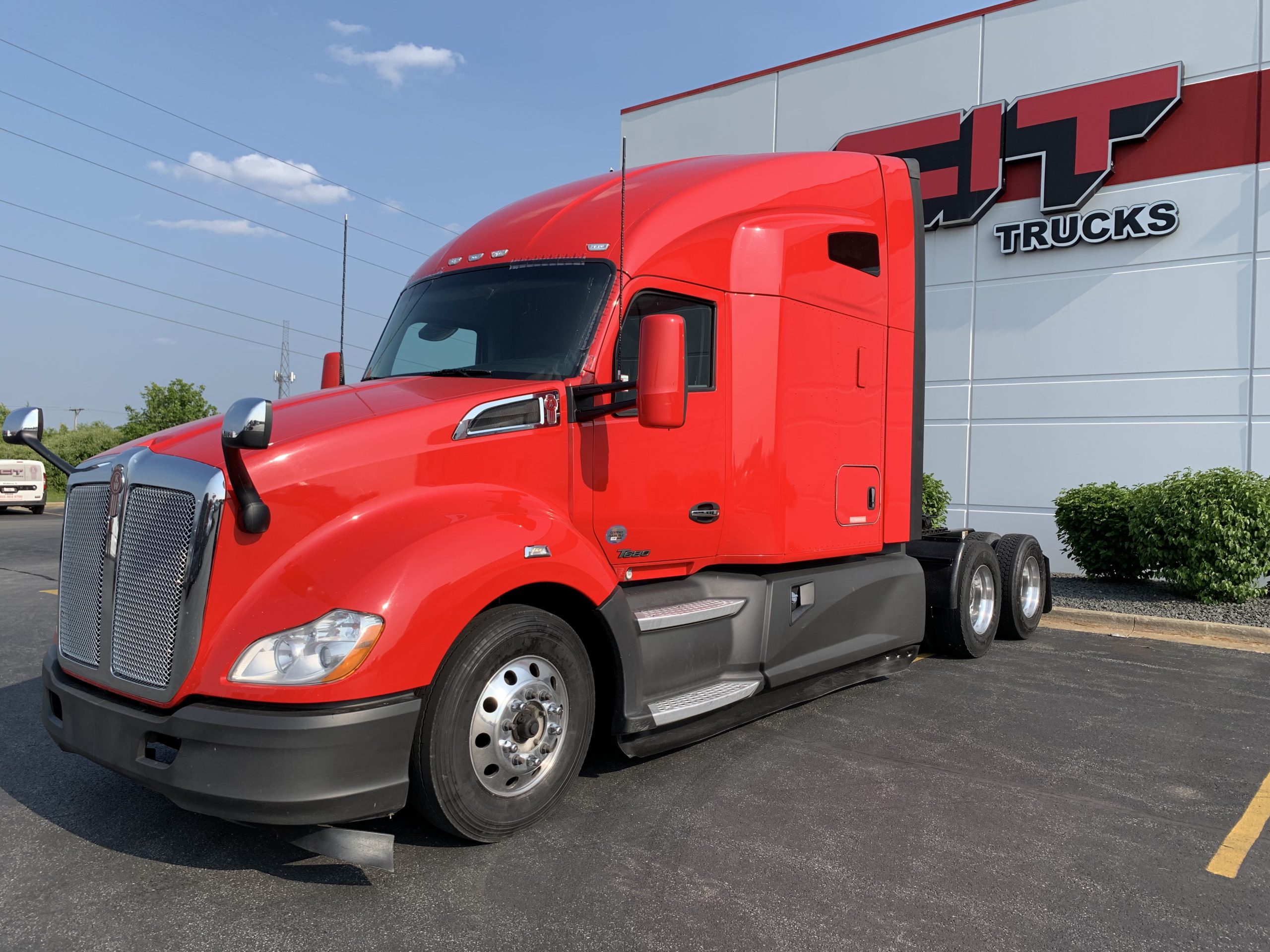 2021 KENWORTH T680 - image 1 of 6
