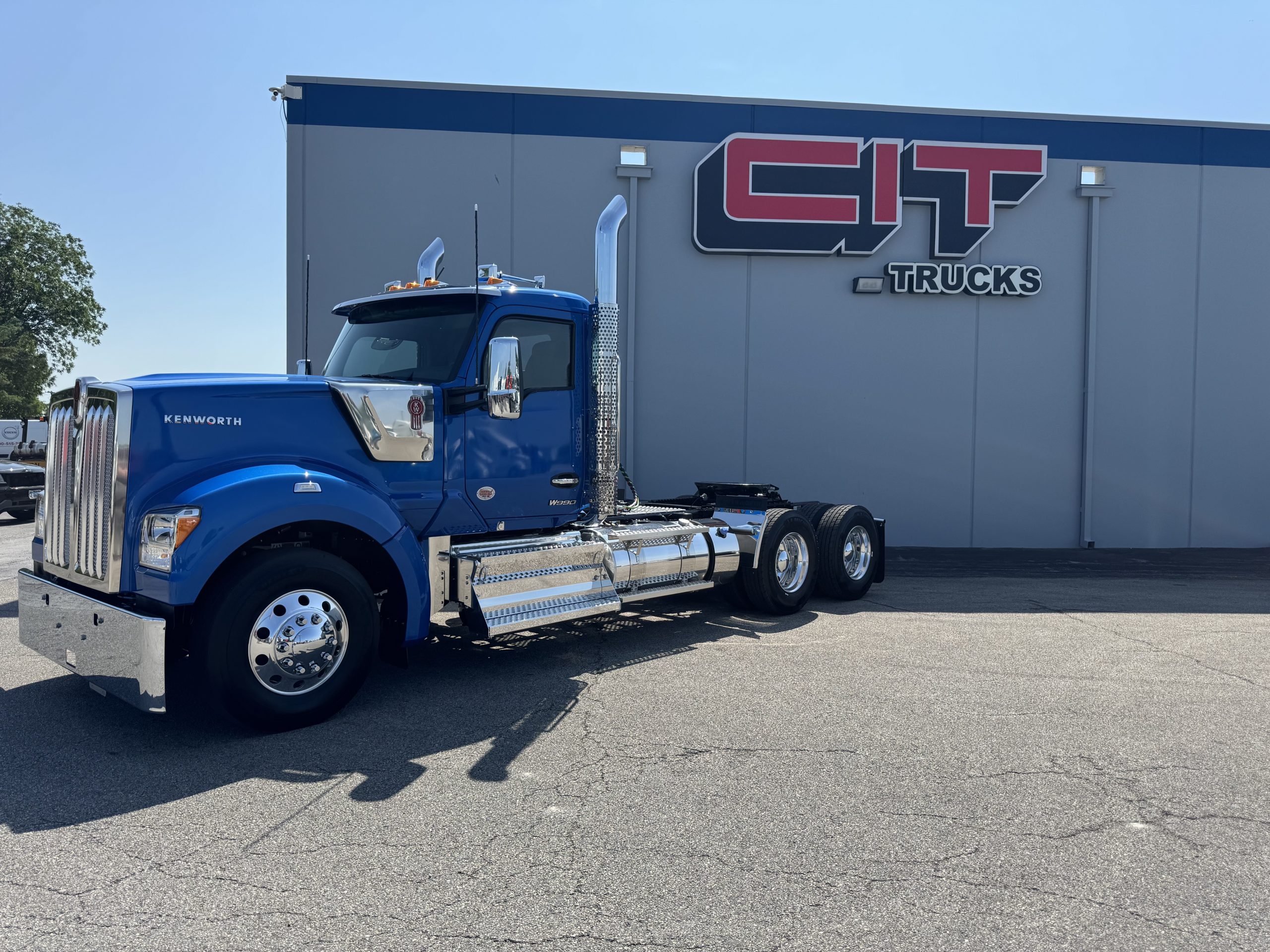 2026 KENWORTH W990 - image 4 of 6