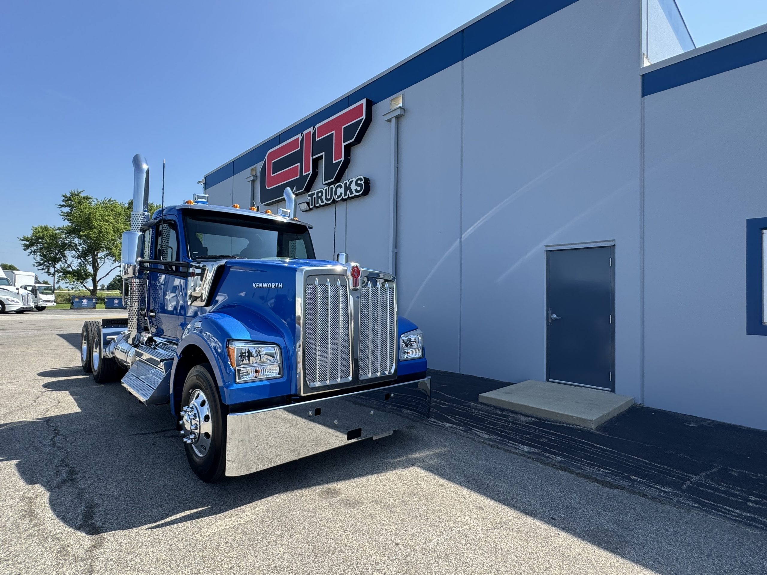 2026 KENWORTH W990 - image 2 of 6