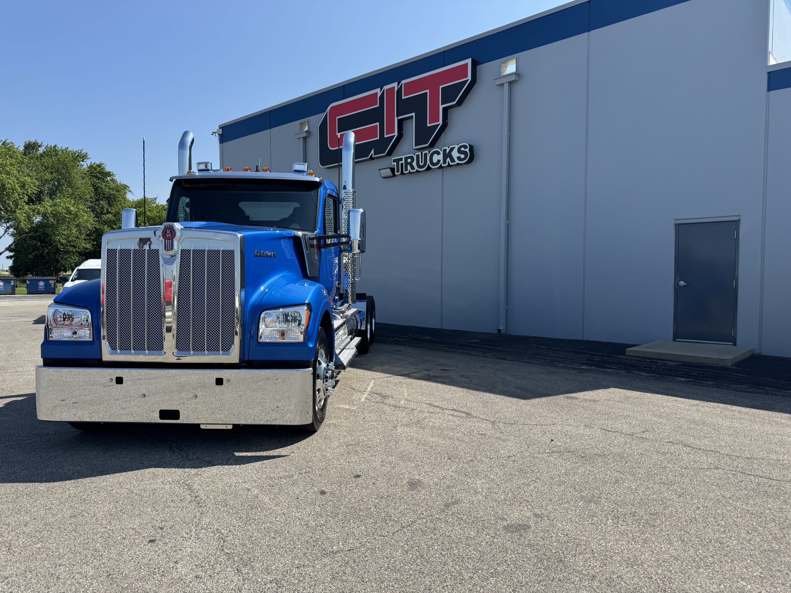 2026 KENWORTH W990 - image 1 of 6