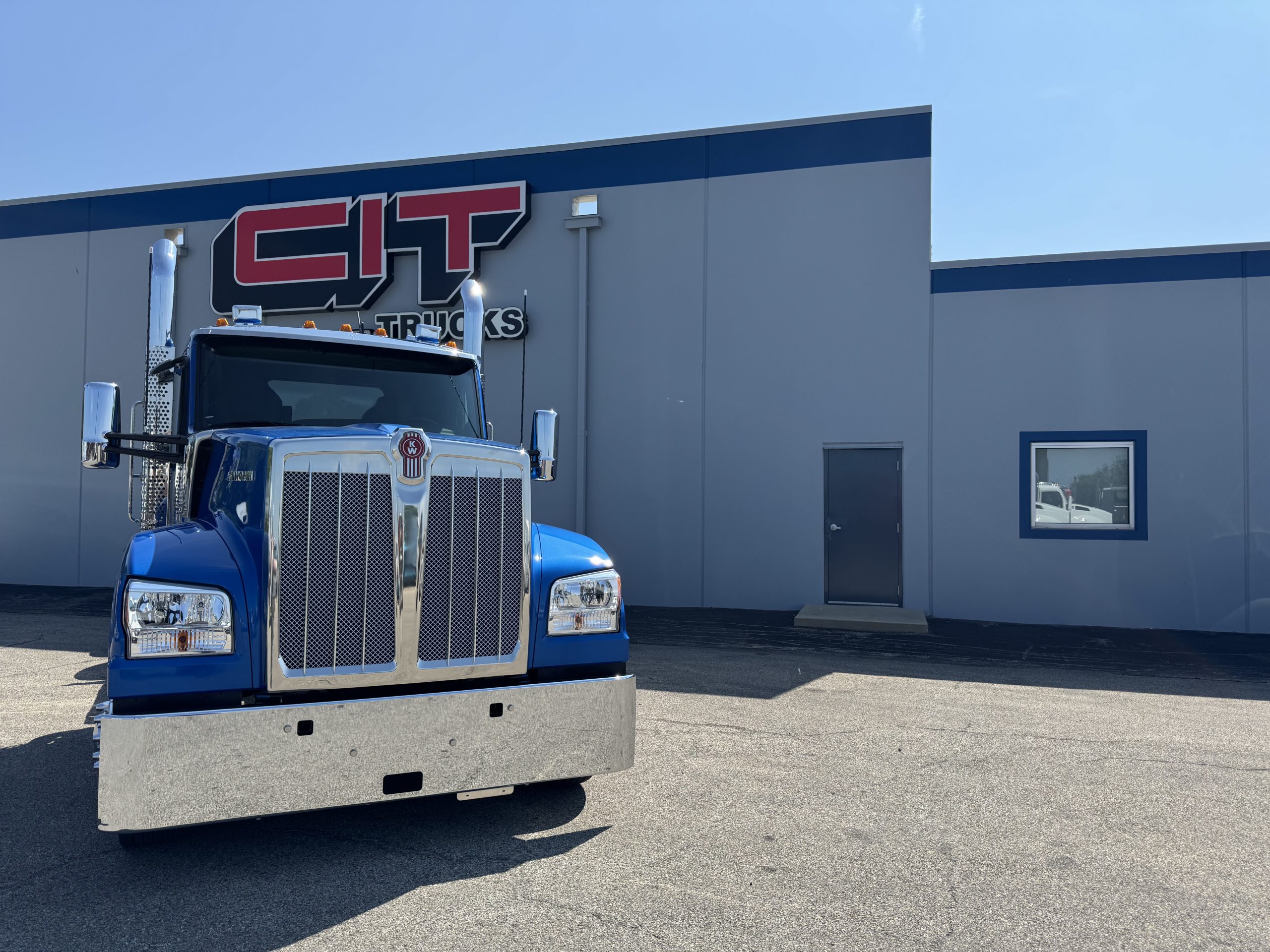 2026 KENWORTH W990 - image 3 of 6