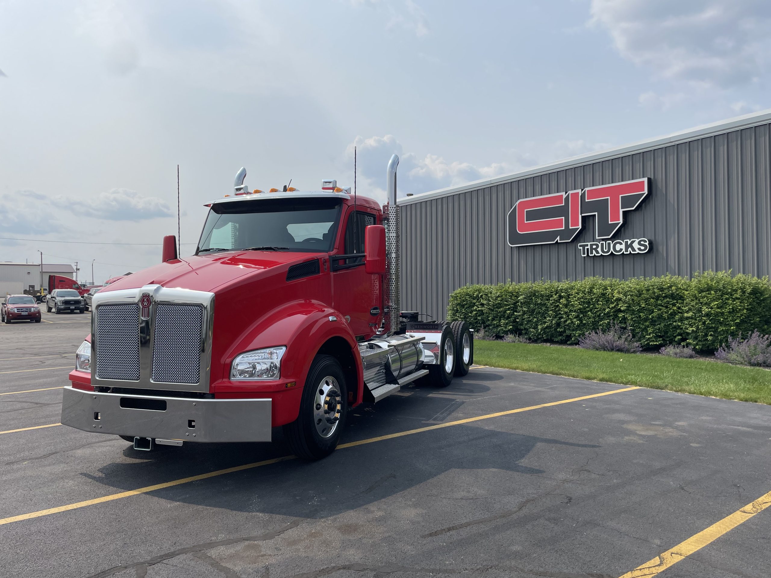 2026 KENWORTH T880 - image 1 of 6