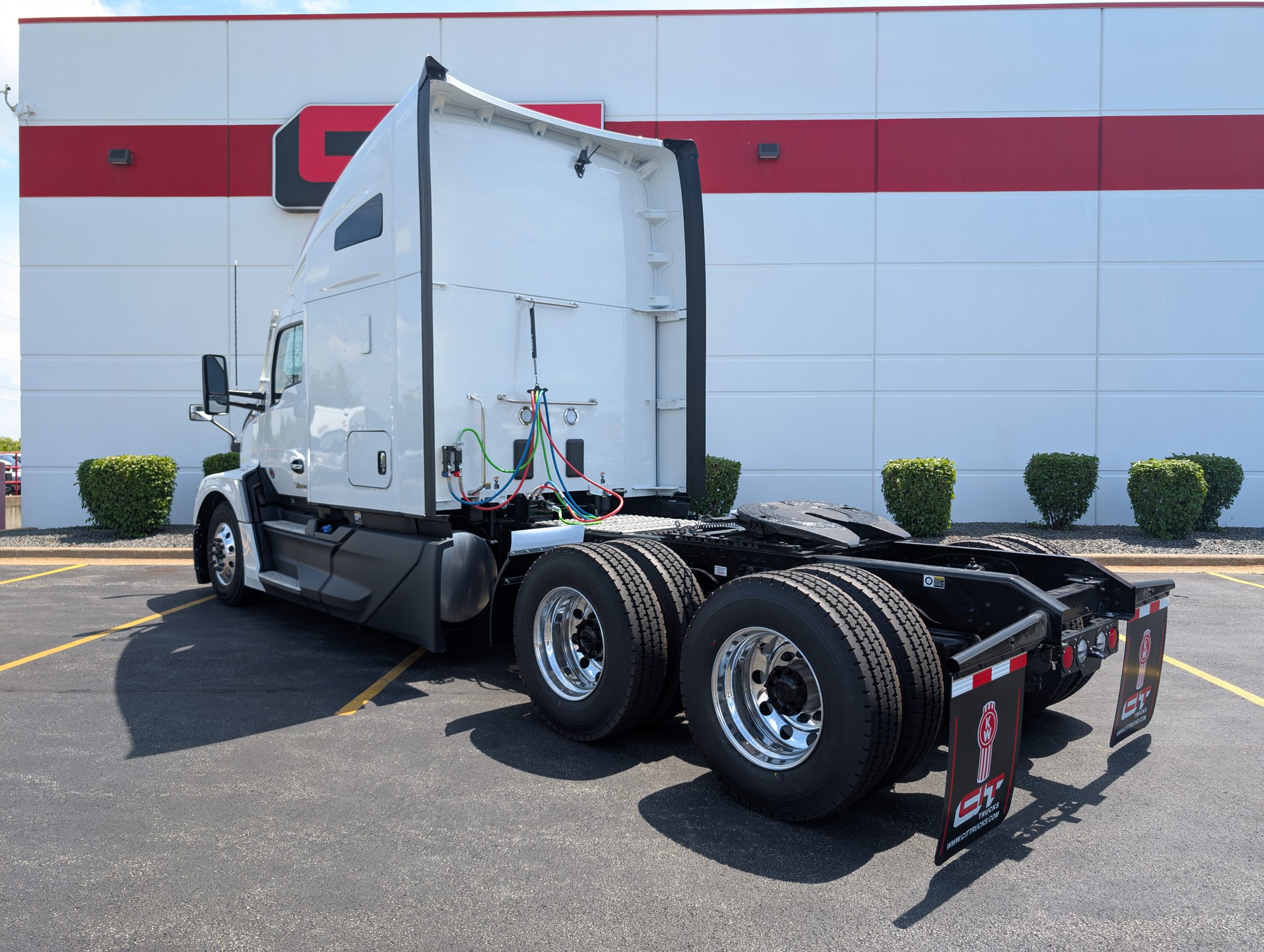 2026 KENWORTH T680 - image 3 of 6