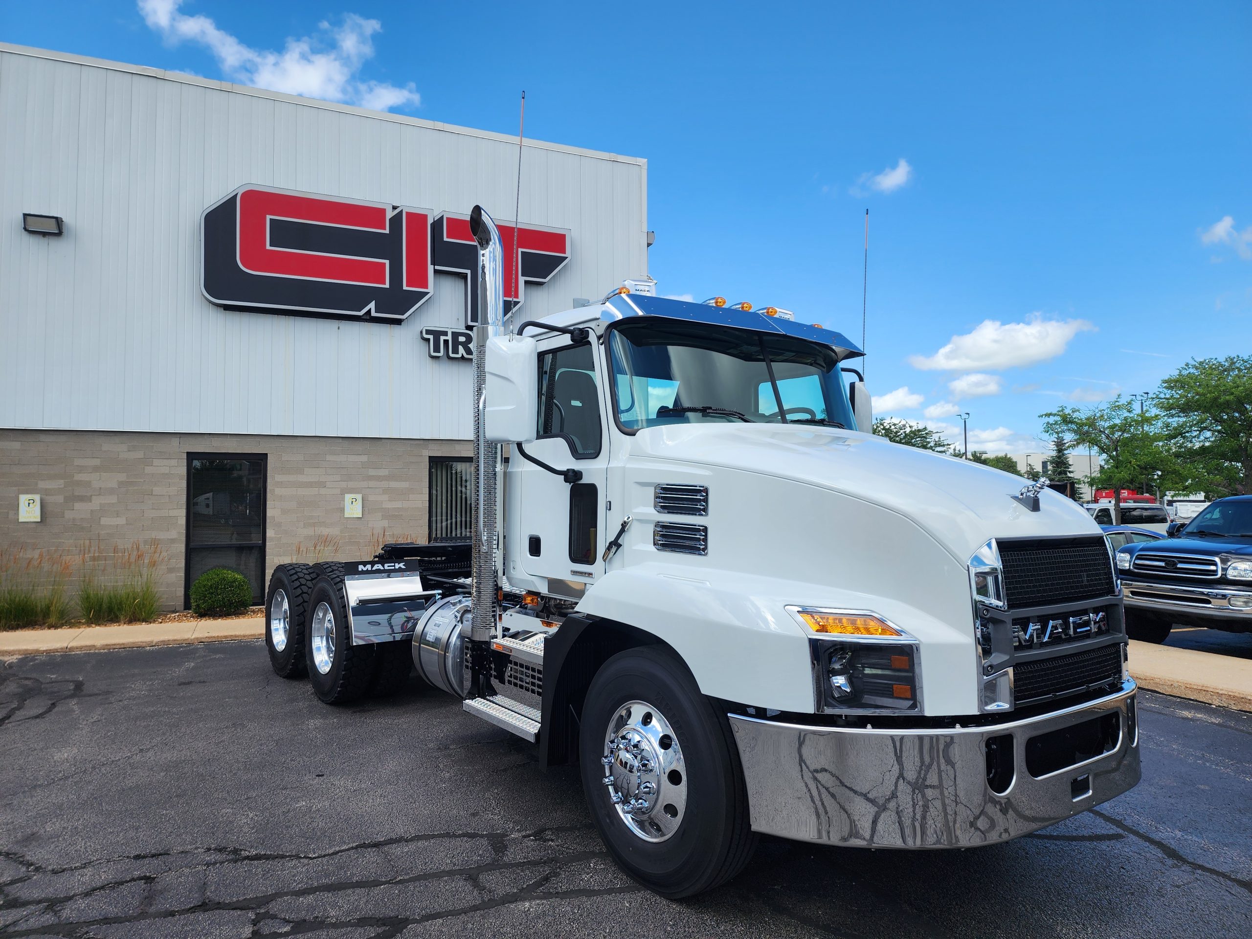 2026 MACK AN64T - image 3 of 6