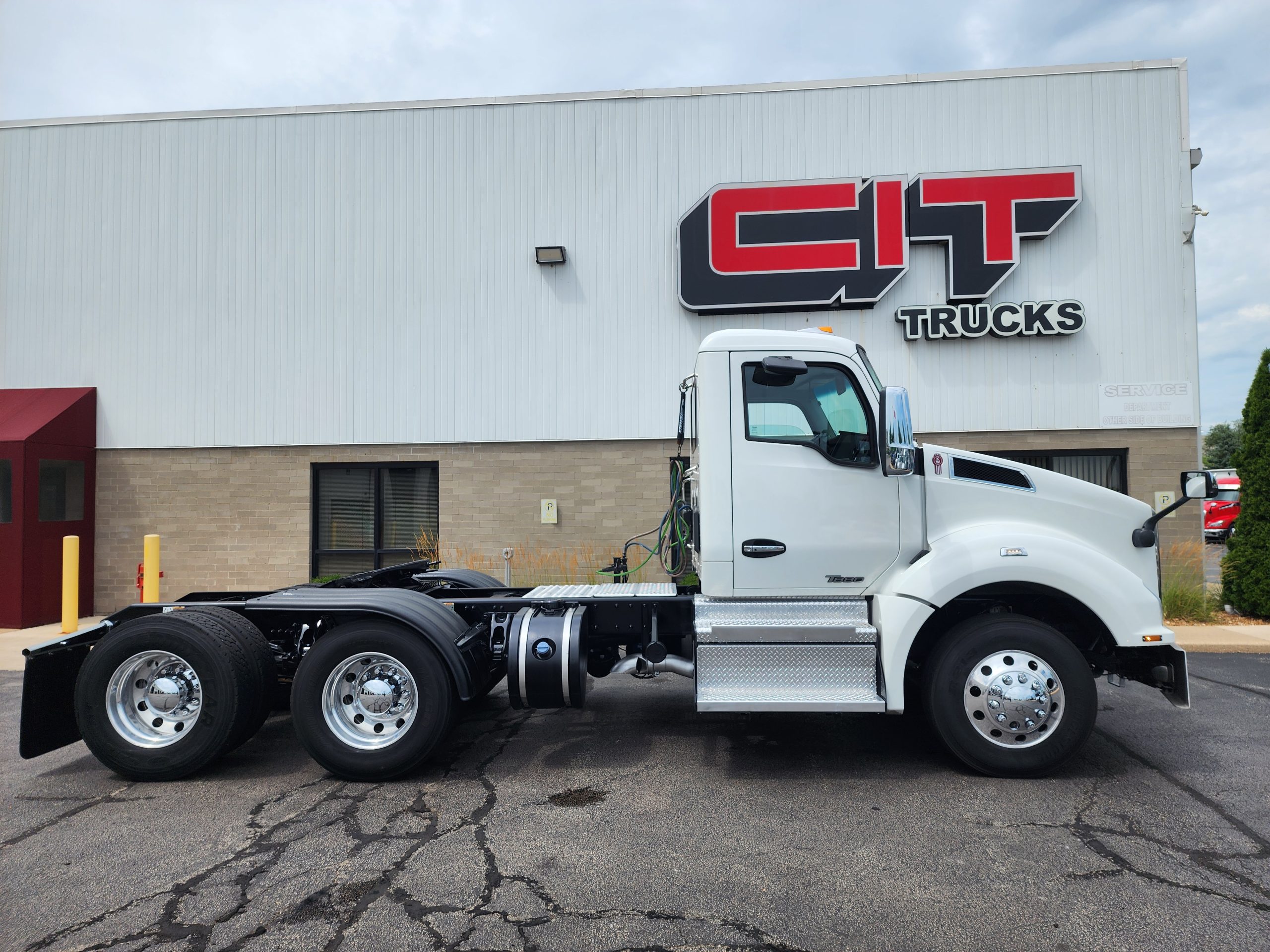 2022 KENWORTH T880 - image 4 of 6