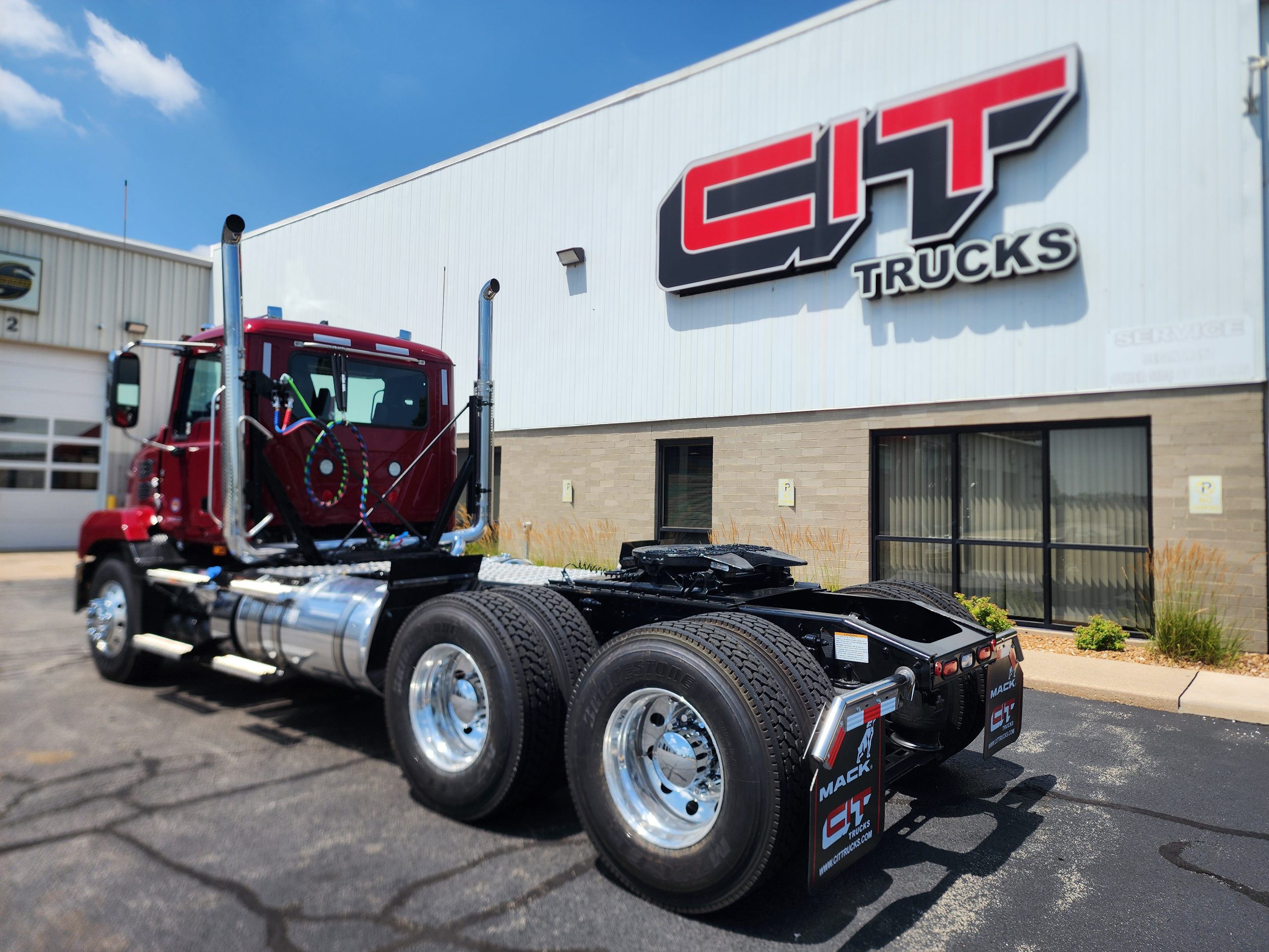 2026 MACK ANTHEM - image 3 of 6