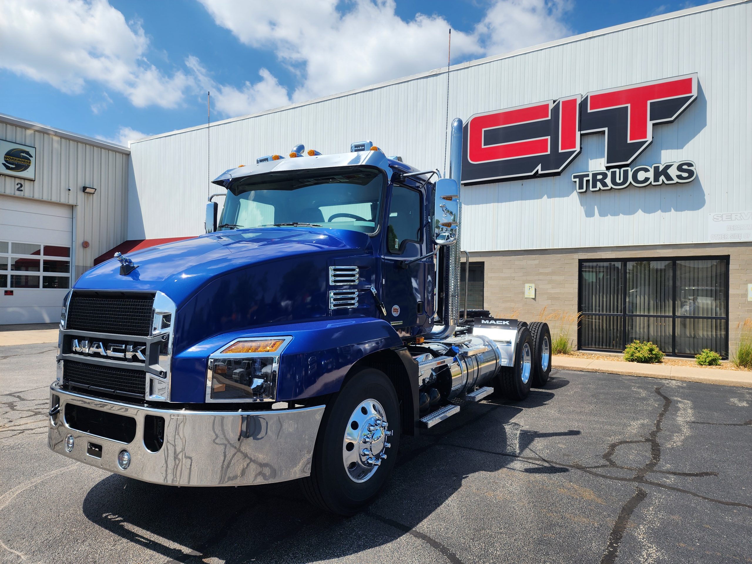 2026 MACK ANTHEM - image 1 of 6