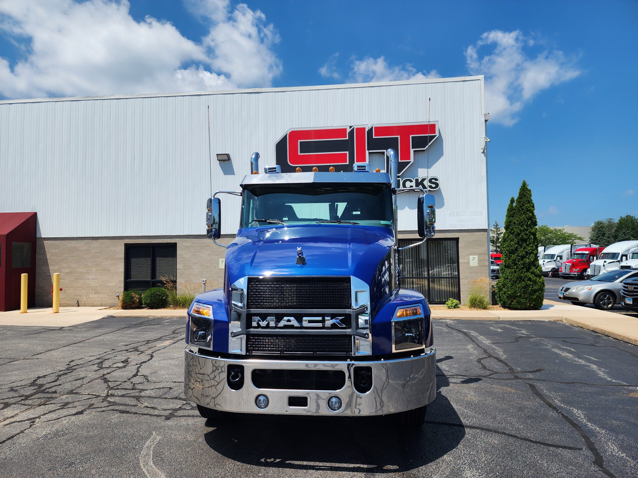 2026 MACK ANTHEM - image 4 of 6