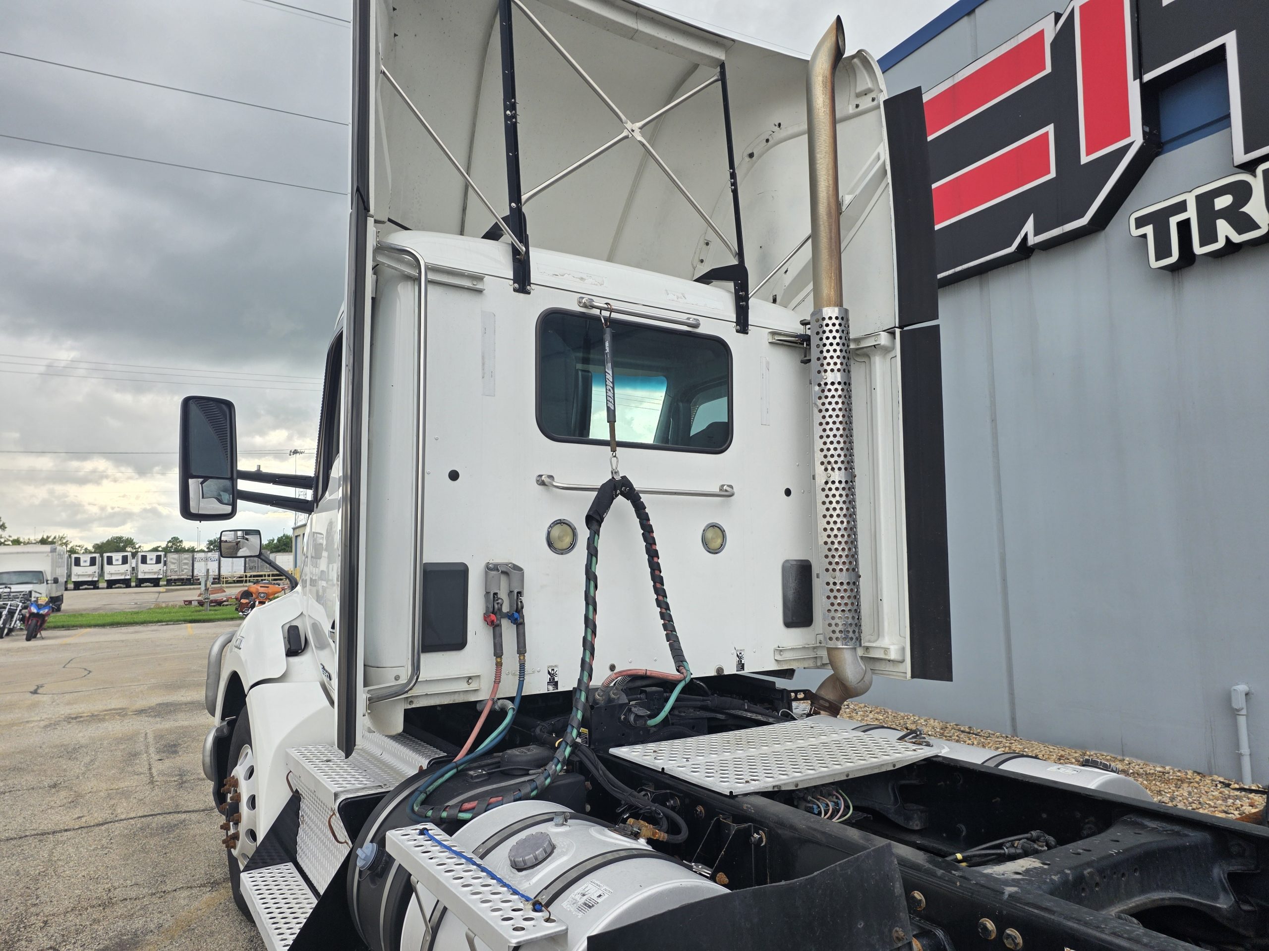 2019 KENWORTH T680 - image 6 of 6